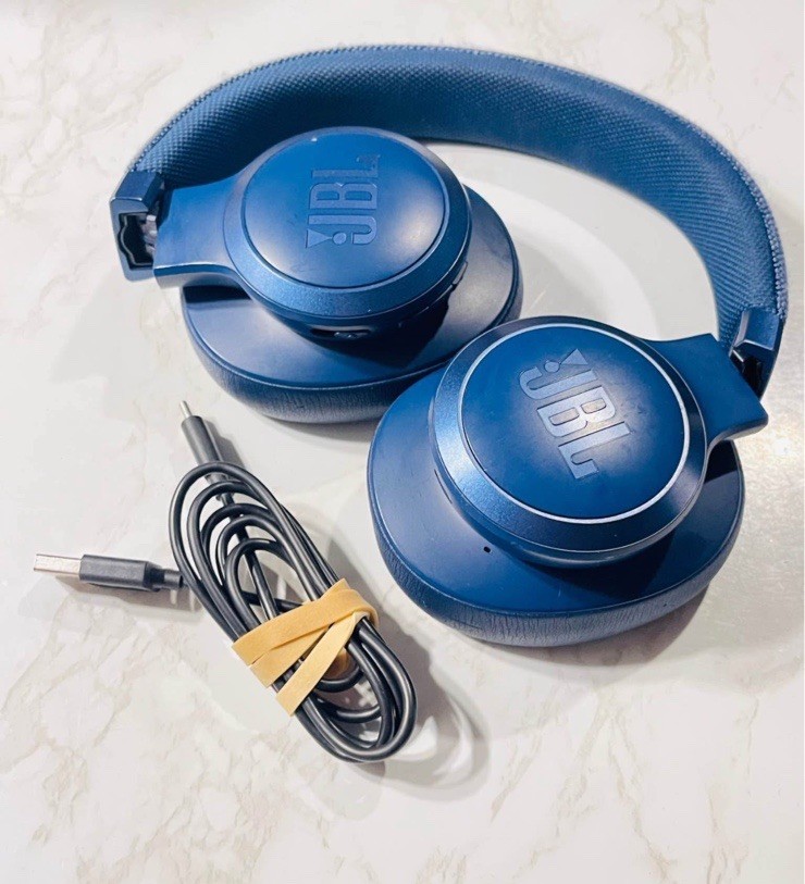 JBL Live 460NC Blue Wireless Bluetooth On – ear noise canceling headphones