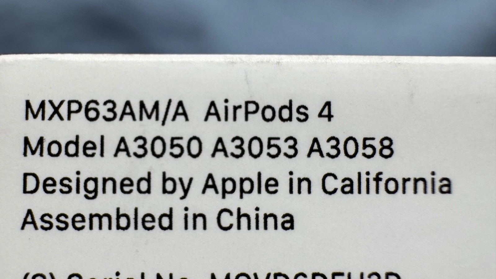apple AirPods 4th generation new