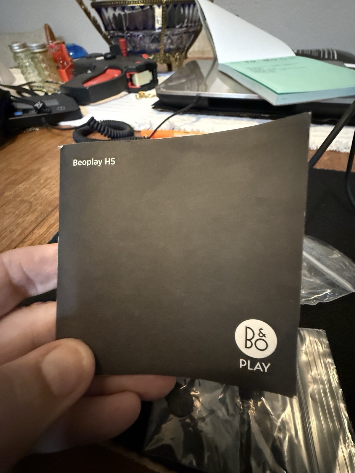 Bang & Olufsen Beoplay H5 Wireless Bluetooth Earbuds – Black. Tested! Read Desc