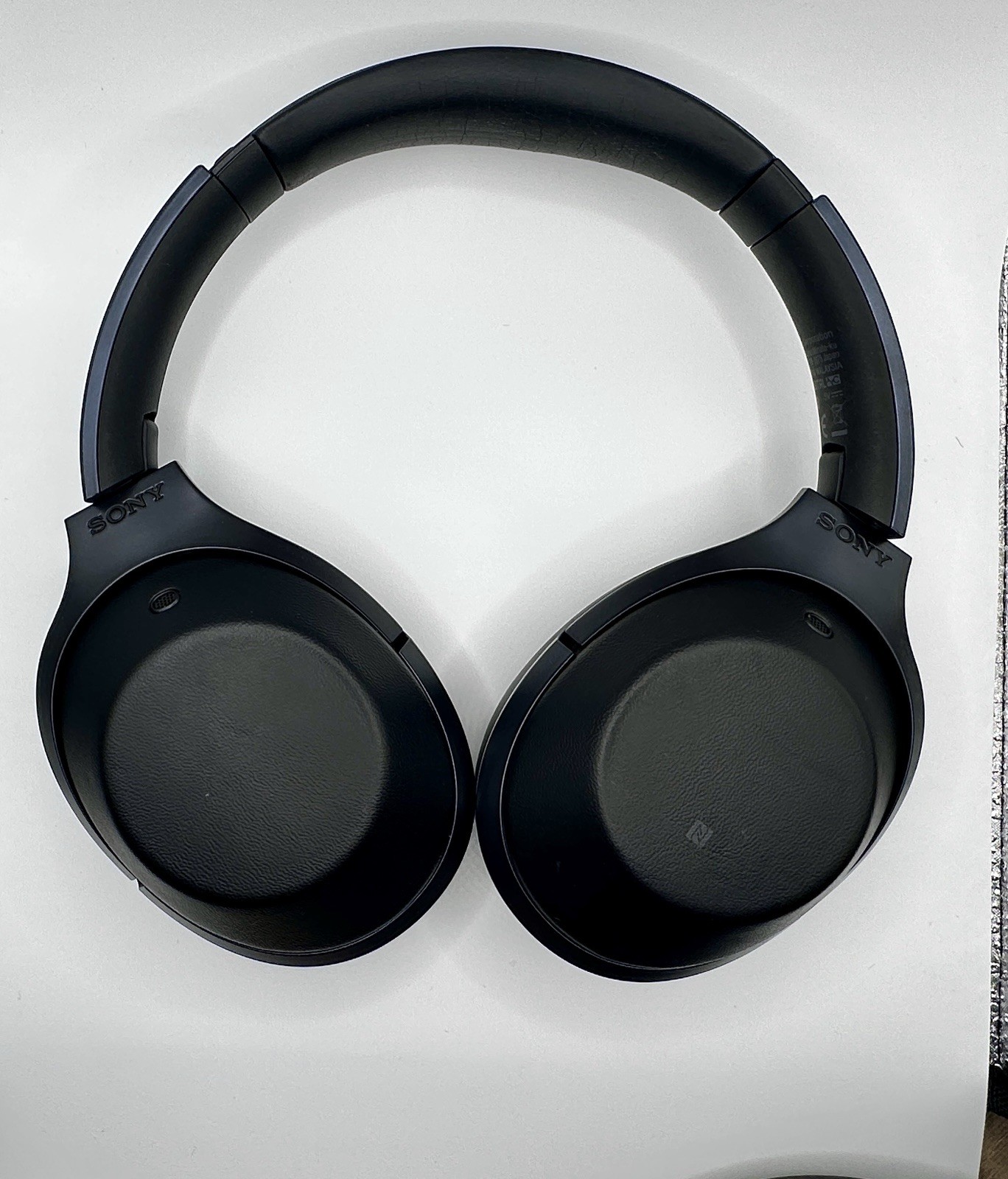 Sony MDR-1000X Noise Canceling Bluetooth Headphones Black – Excellent w/ Case