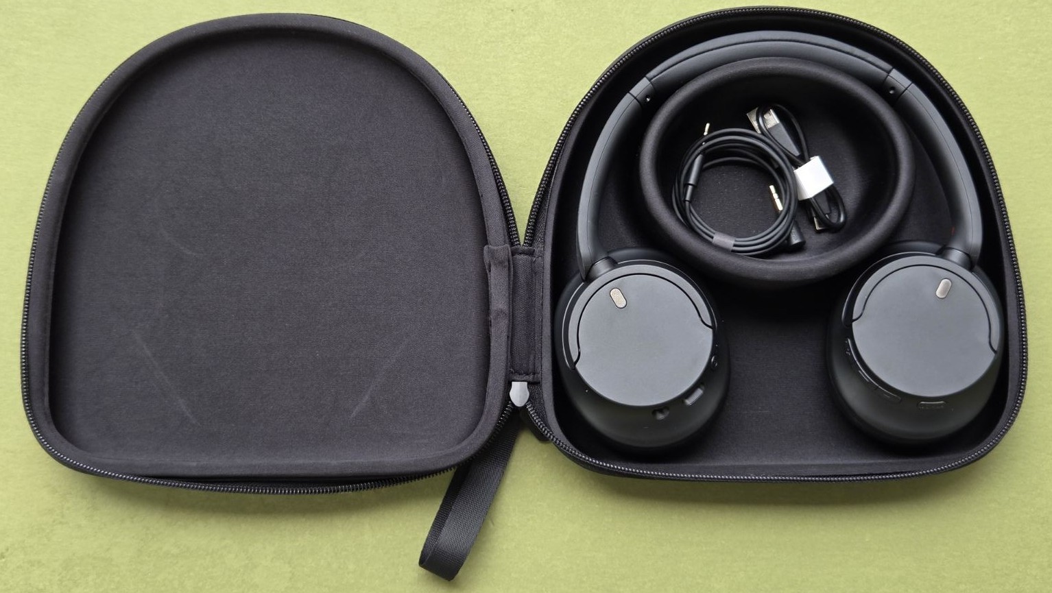 SONY WH-CH720N/B Noise Canceling Wireless Headphones / w Hard Case – BLACK #OB