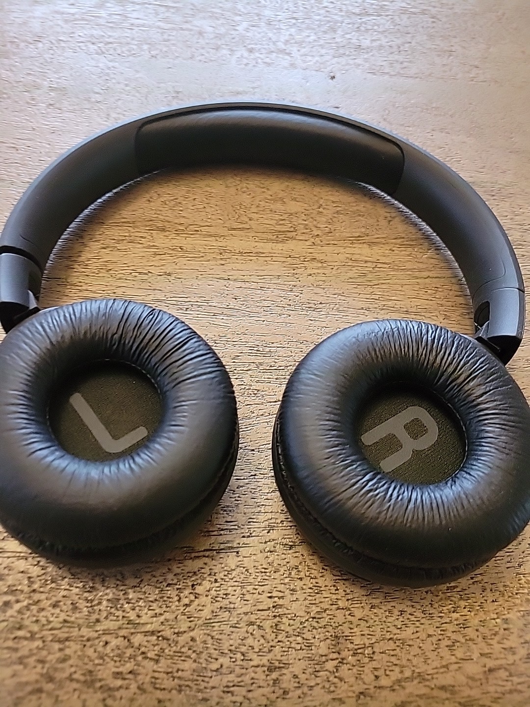 JBL TUNE500BT On-Ear Headphones Black Headband Ear-Cup **Charger INCLUDED