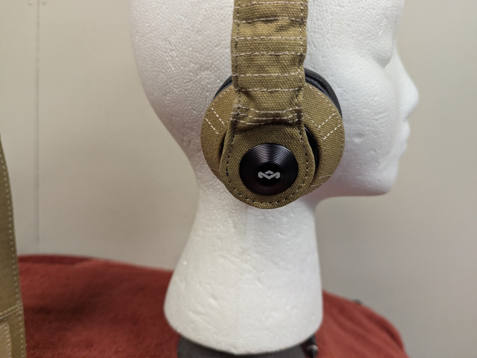 HOUSE OF MARLEY RIDDIM JAMMIN’ COLLECTION WIRED HEADPHONES W/CASE EM-JH053-DT