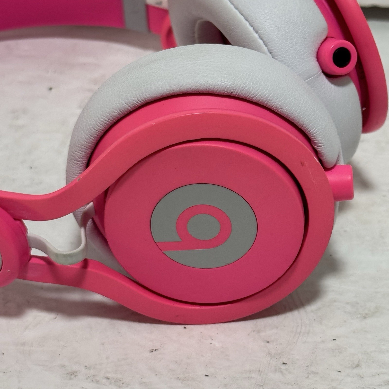 Beats by Dr. Dre MIXR Over the Head DJ Headphones Pink – Tested And Works!!