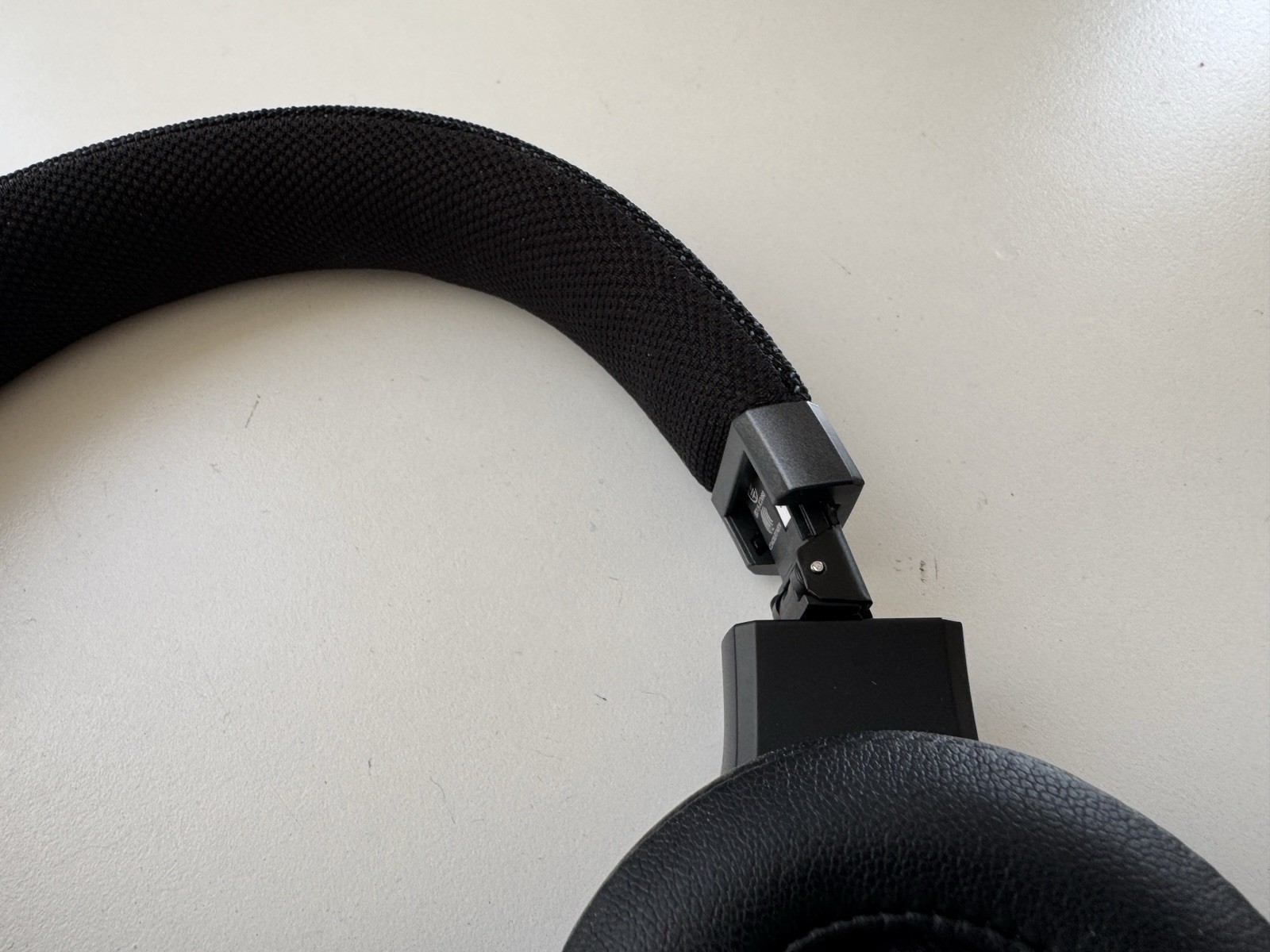 JBL LIVE460NC Wireless On-Ear Headphones Black Works w/ Case No Charger