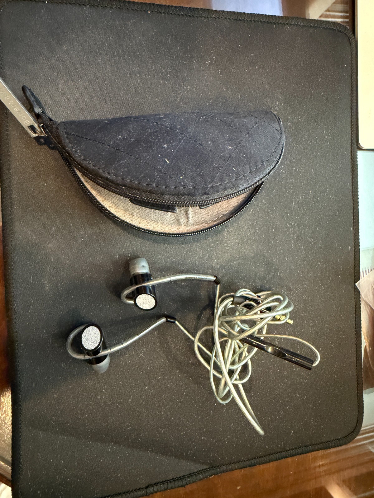 Bowers & Wilkins C5 Wired Earphones – USED (Open Box) Excellent Condition