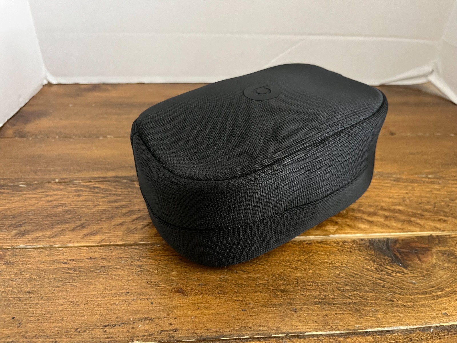 Beats by Dr. Dre Beats Studio Pro Wireless Noise Cancelling Black & Gold w/ Case