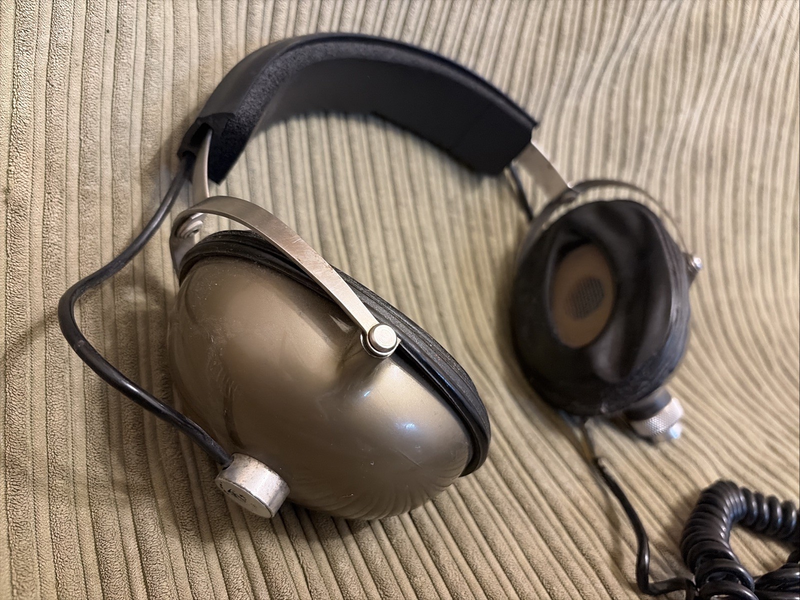 Rare KOSS Stereo Headphones PRO-4A- AMAZING SOUND Tested Working