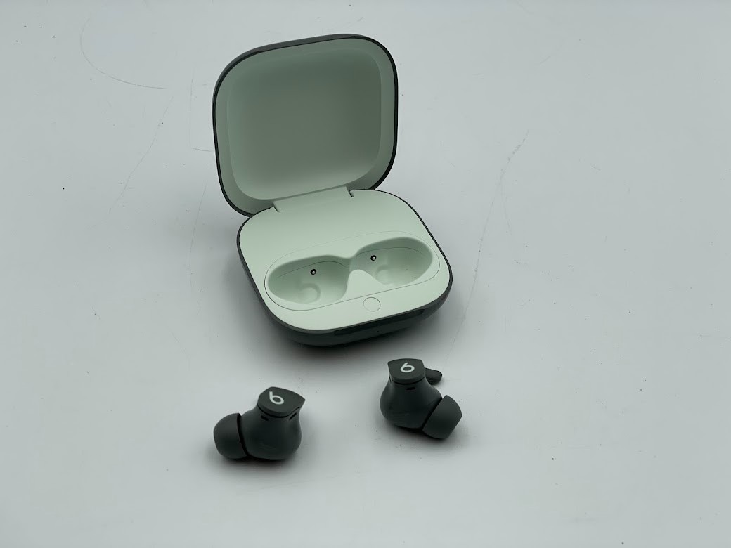 Apple Beats Fit Pro True Wireless Bluetooth Wireless Earbuds – Gray