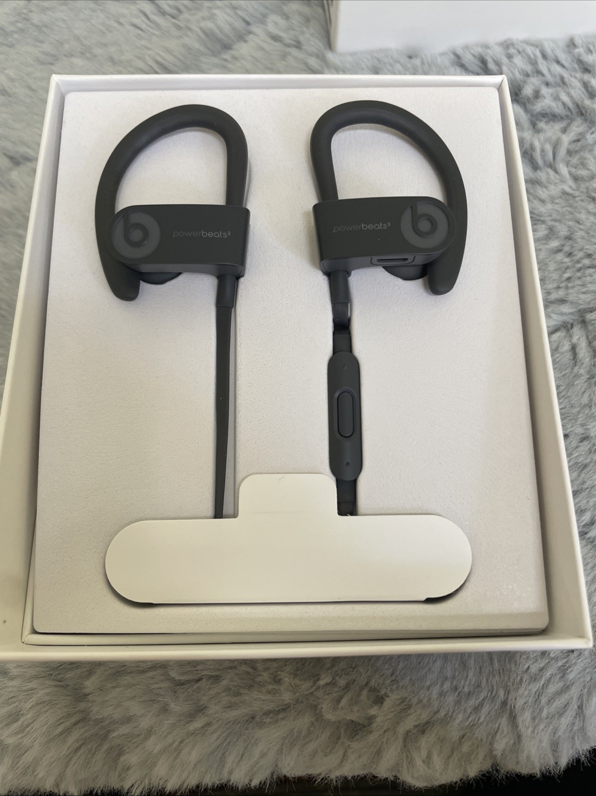 Beats by Dr. Dre Powerbeats3 In Ear Headphone – Gray