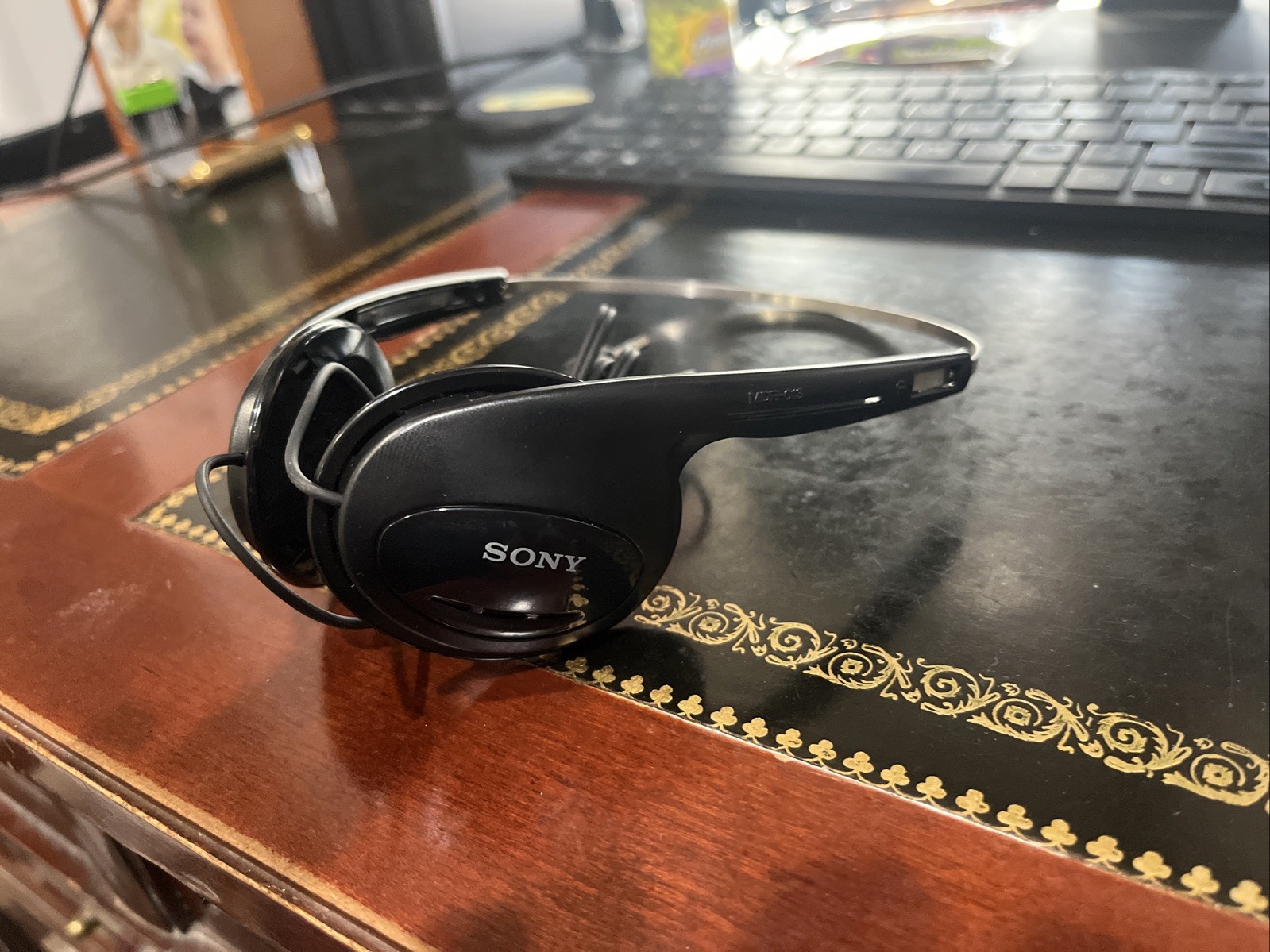 Sony MDR-013 Headband Headphones – Black