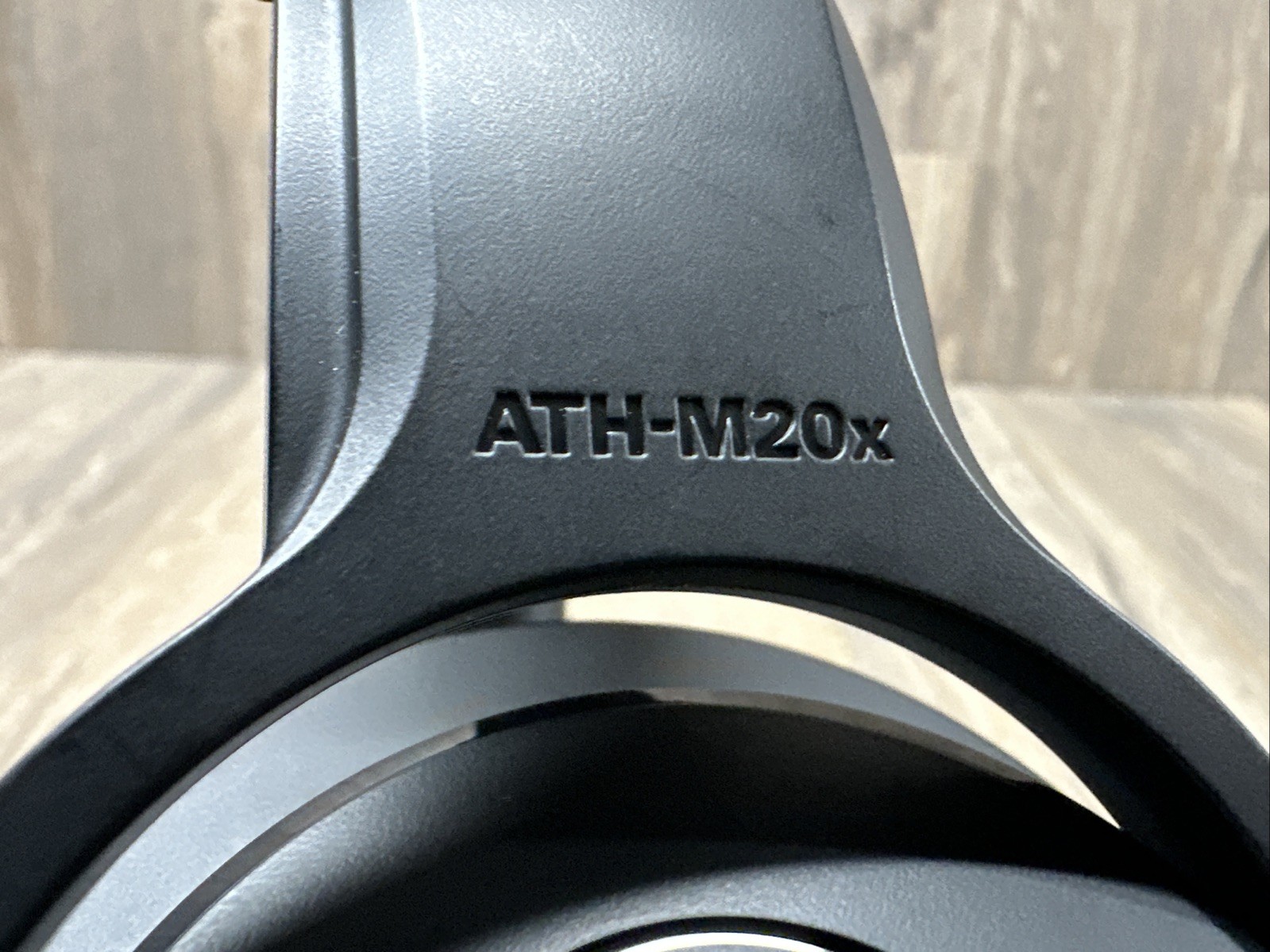 Audio-Technica ATH-M20x Closed-Back Monitor Headphones (Black)