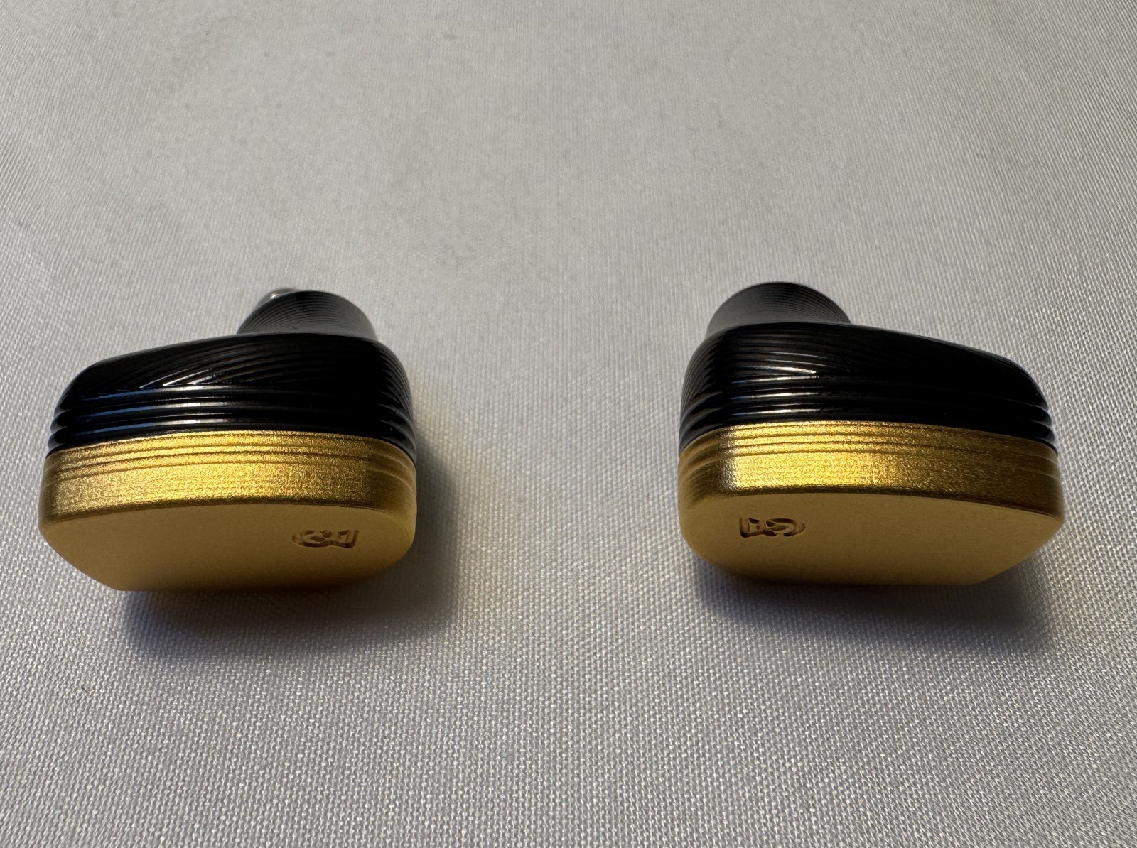 Campfire Audio Solaris Matt Gold Wired Ear Headphones Pre-owned (Mint)
