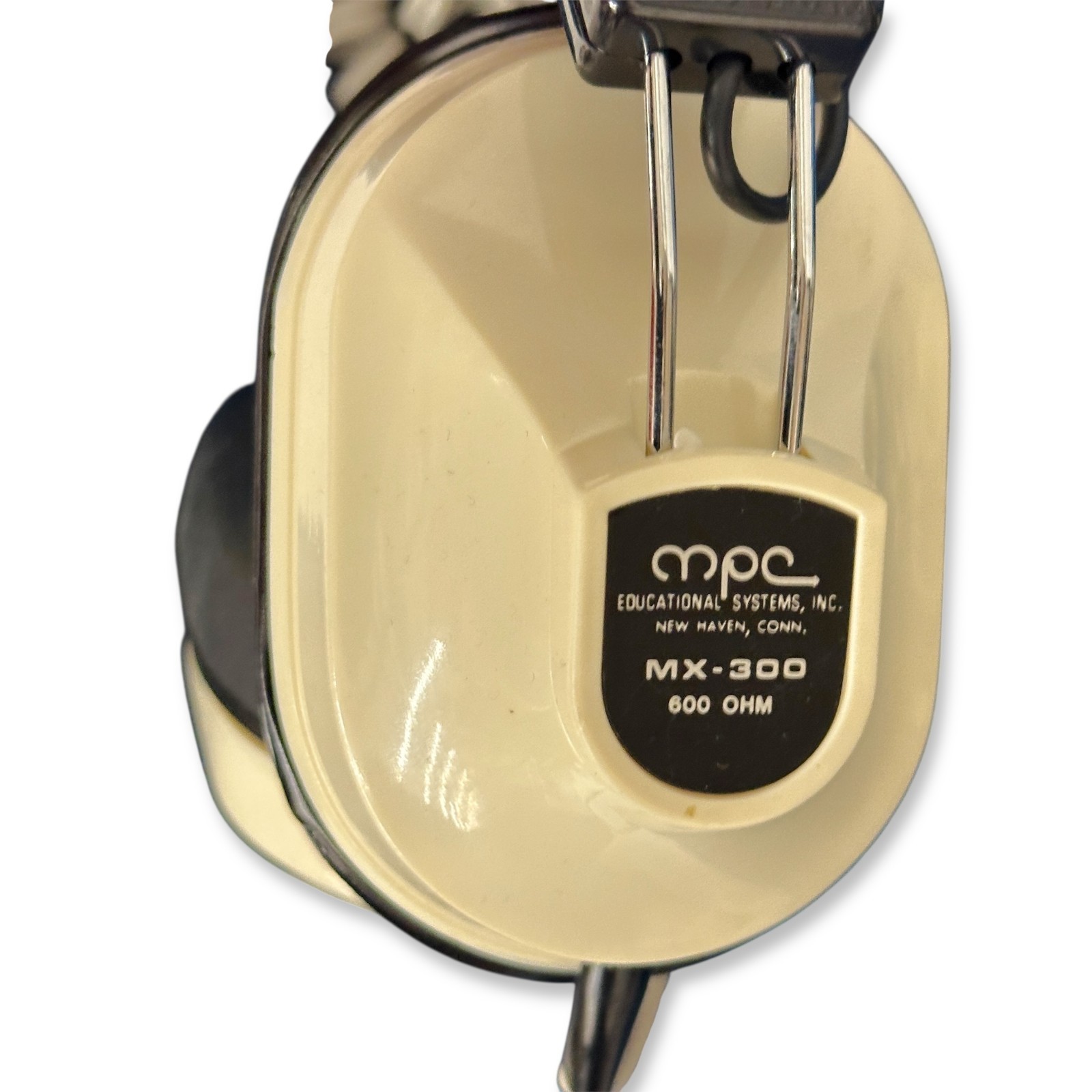 MPC Educational Systems MX-300 600 Ohm Headphones Set with Case – Lot of 3