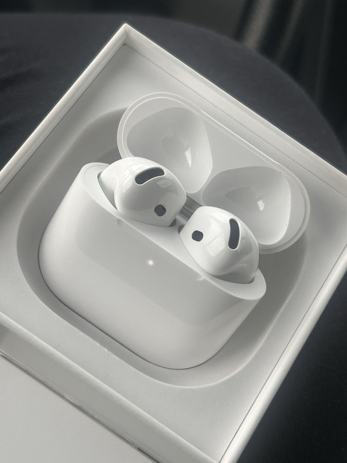 Apple AirPod 4; BRAND NEW, NEVER USED!!In-Ear/Wireless/Bluetooth w/ USB-C Case.