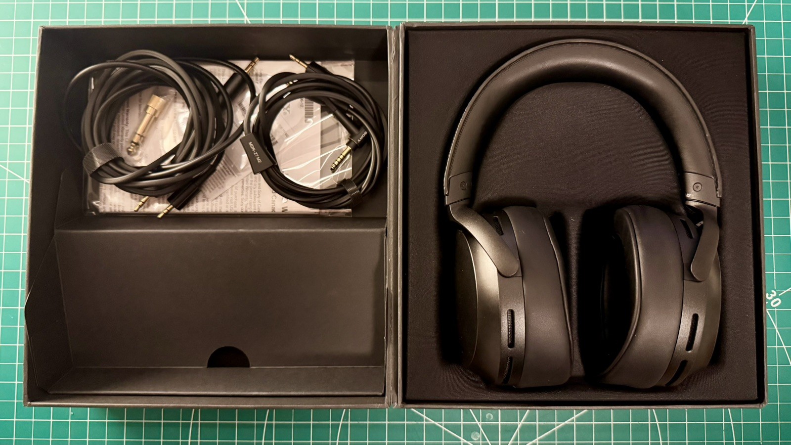 Sony MDR-Z7M2 Headphones – Black