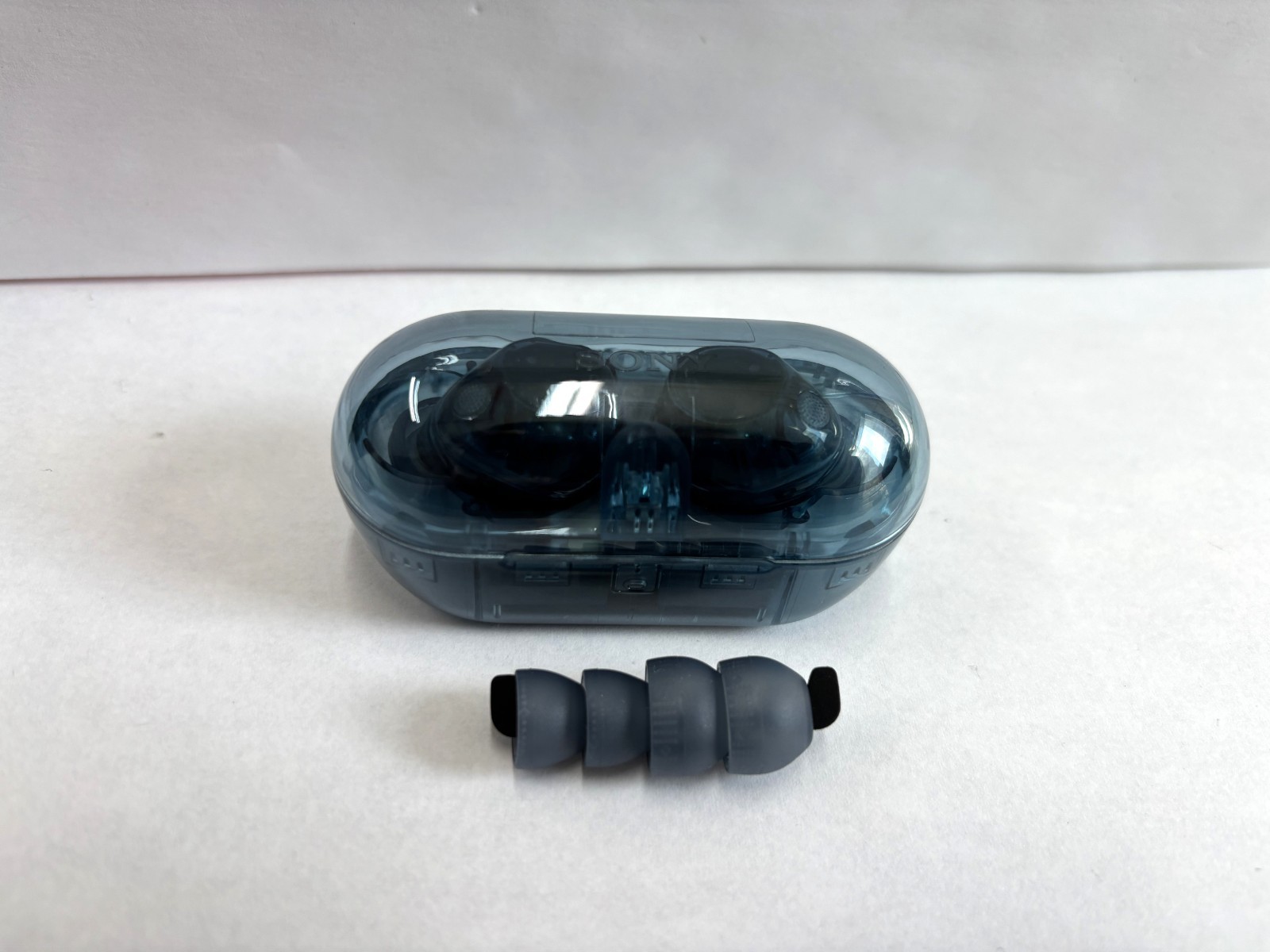 Sony WF-C710N Glass Blue Wireless Earbuds Brand New With Silicone Ear Tips