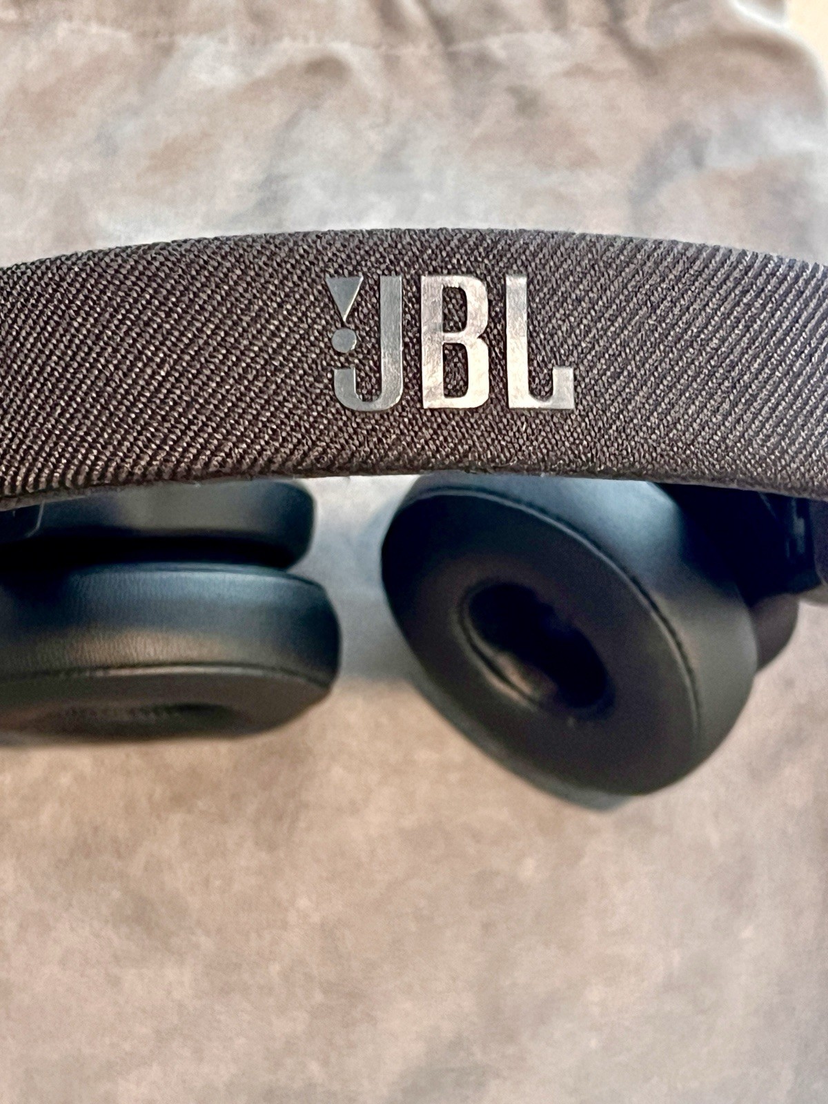 JBL Live 675NC Noise-Cancelling On-Ear Wireless Headphones – Open box Free Ship