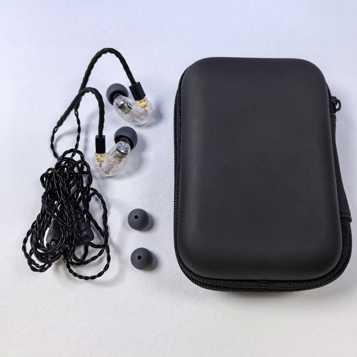 Shure SE215 Sound Isolating Wired Earphones In-Ear 3.5mm Jack Headphones Clear