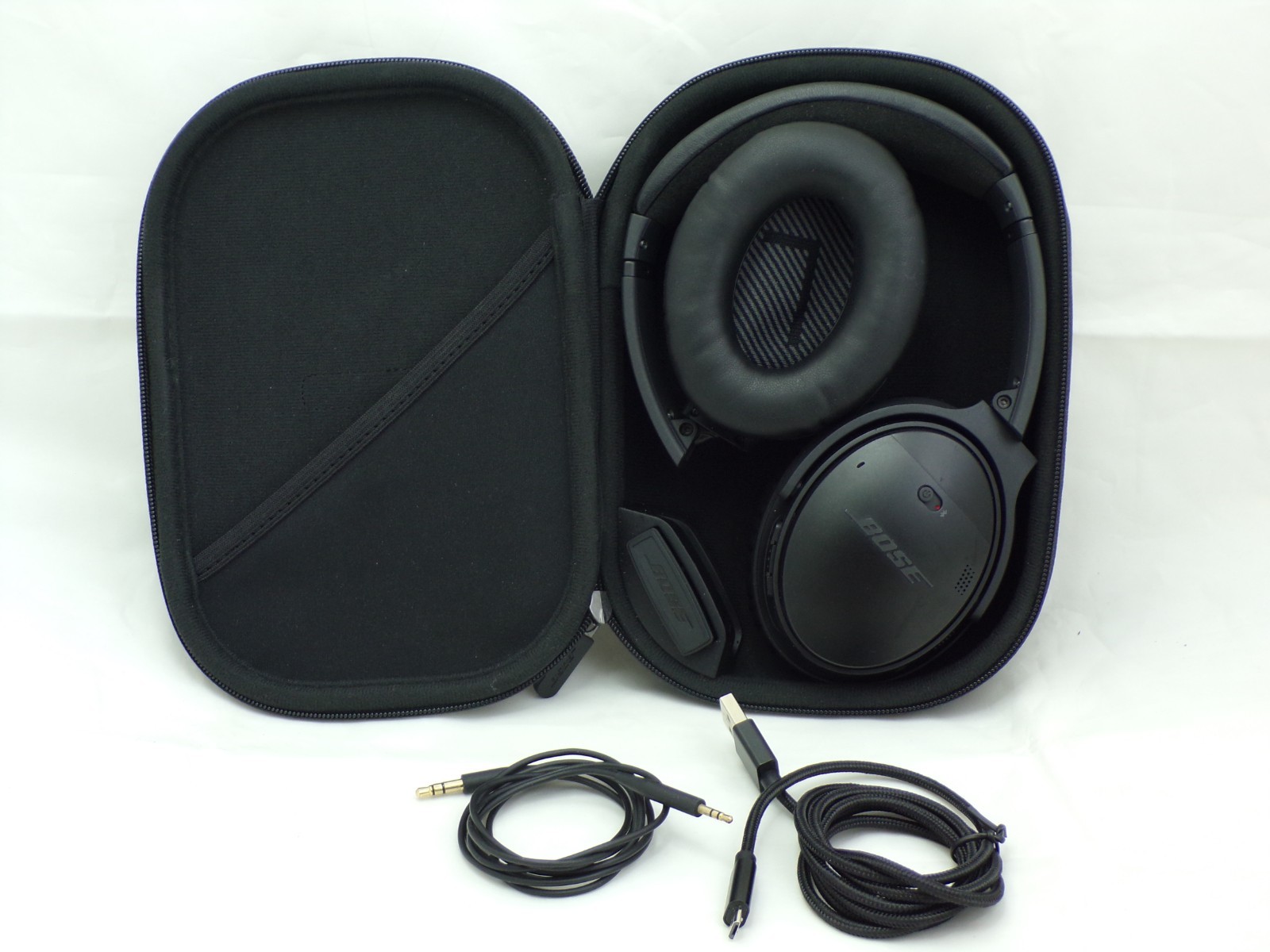 Bose QuietComfort QC35 Noise Cancelling Wireless Headphones “New Ear Pads”