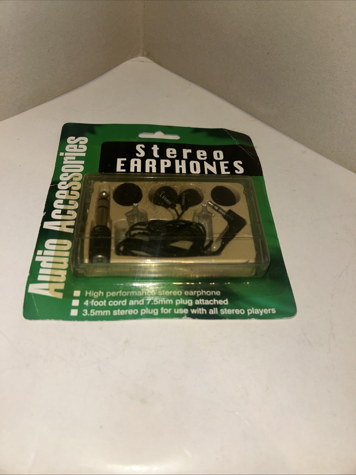 eCIRCUIT ELECTRONICS STEREO EARPHONES/BUDS 4ft CORD Vintage