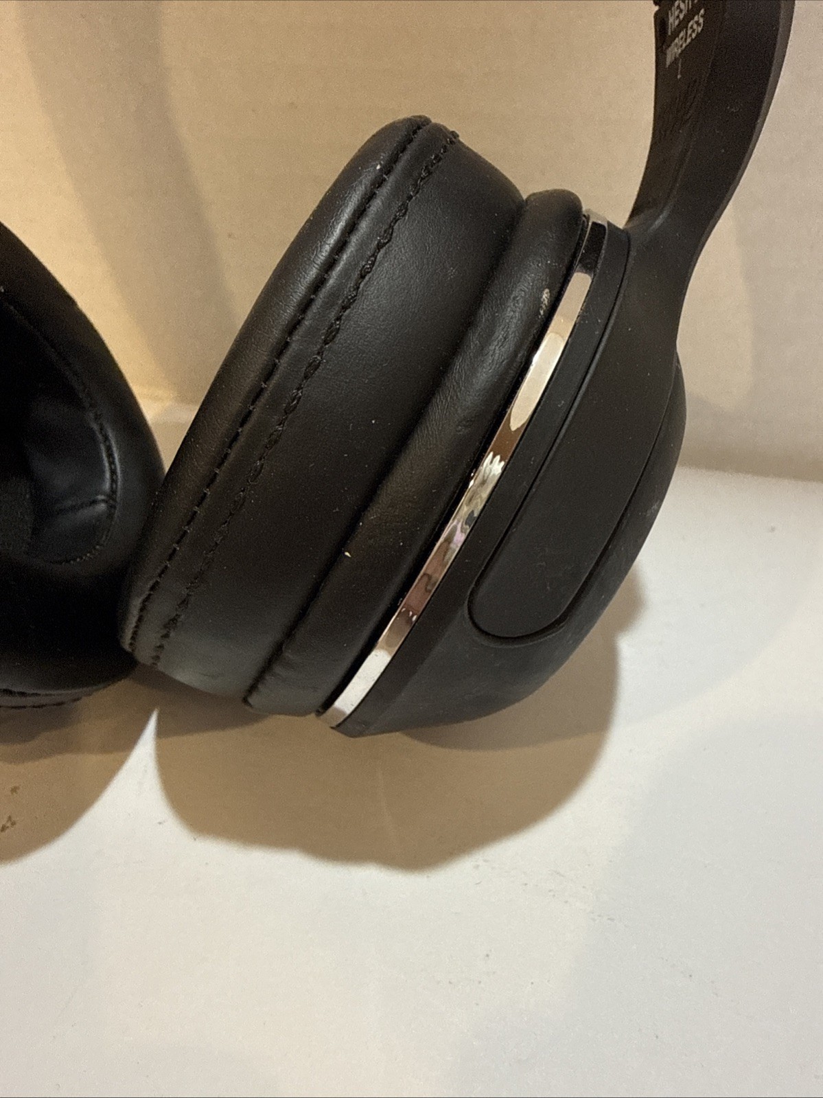 Skullcandy Hesh 2 Unleashed Wireless Over the Ear Headphones WORKS!