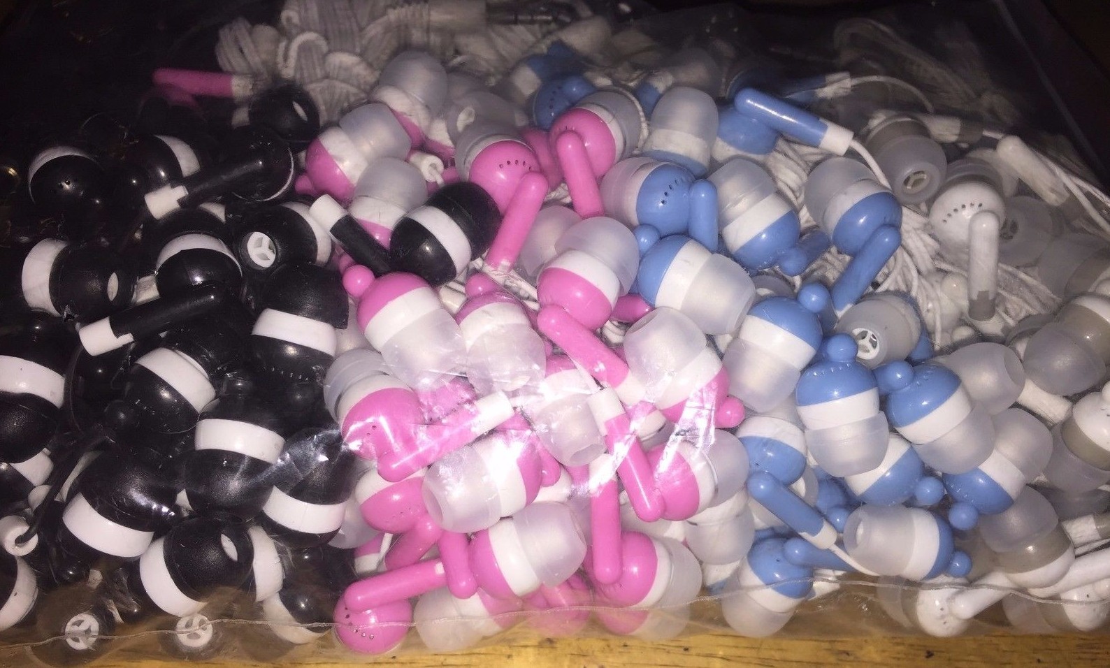 Lot of 100 Mixed Candy Color 3.5mm In-ear Earbuds / Headphones – Assorted Colors