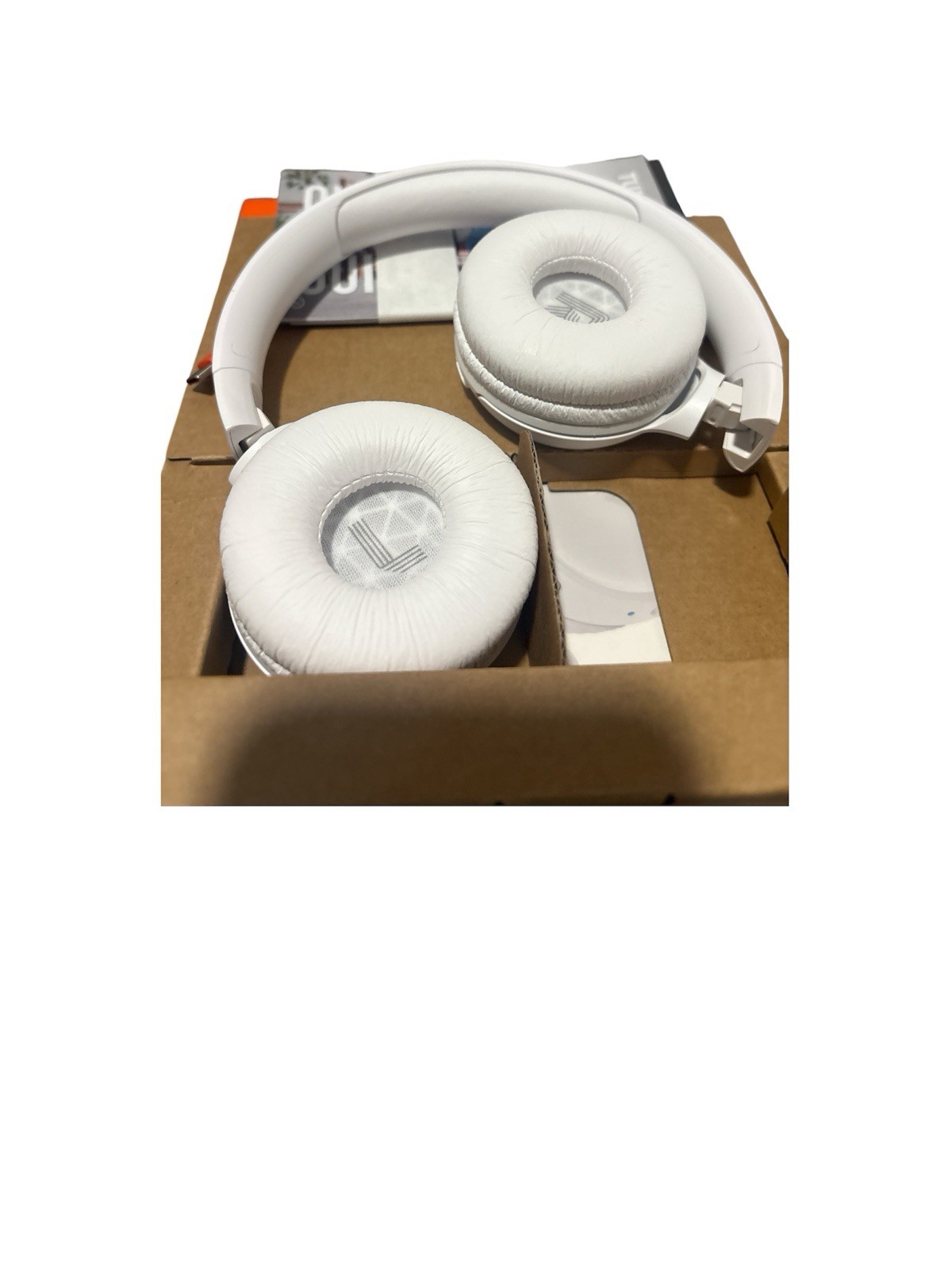 JBL Tune 520BT, Wireless on-ear headphones