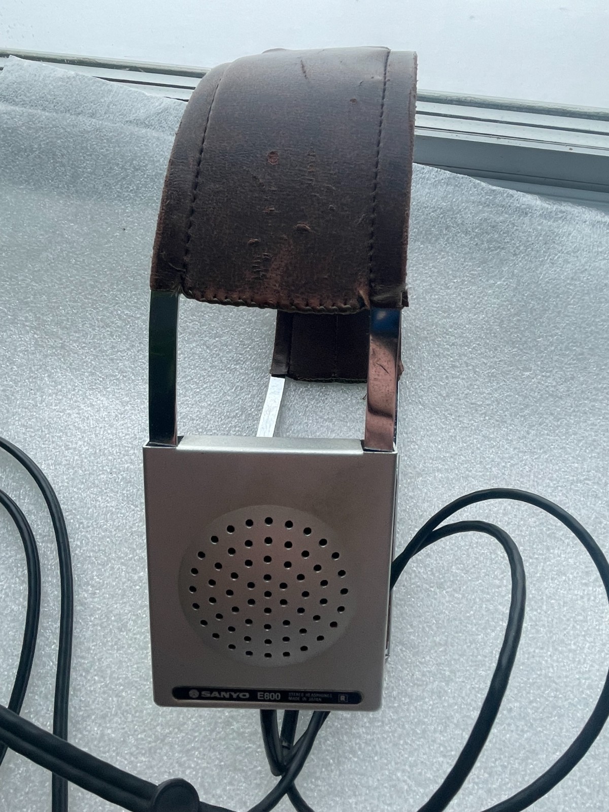 VINTAGE SANYO E800 STEREO HEADPHONE JAPAN FREE SHIP USA & CANADA HEAD PHONE