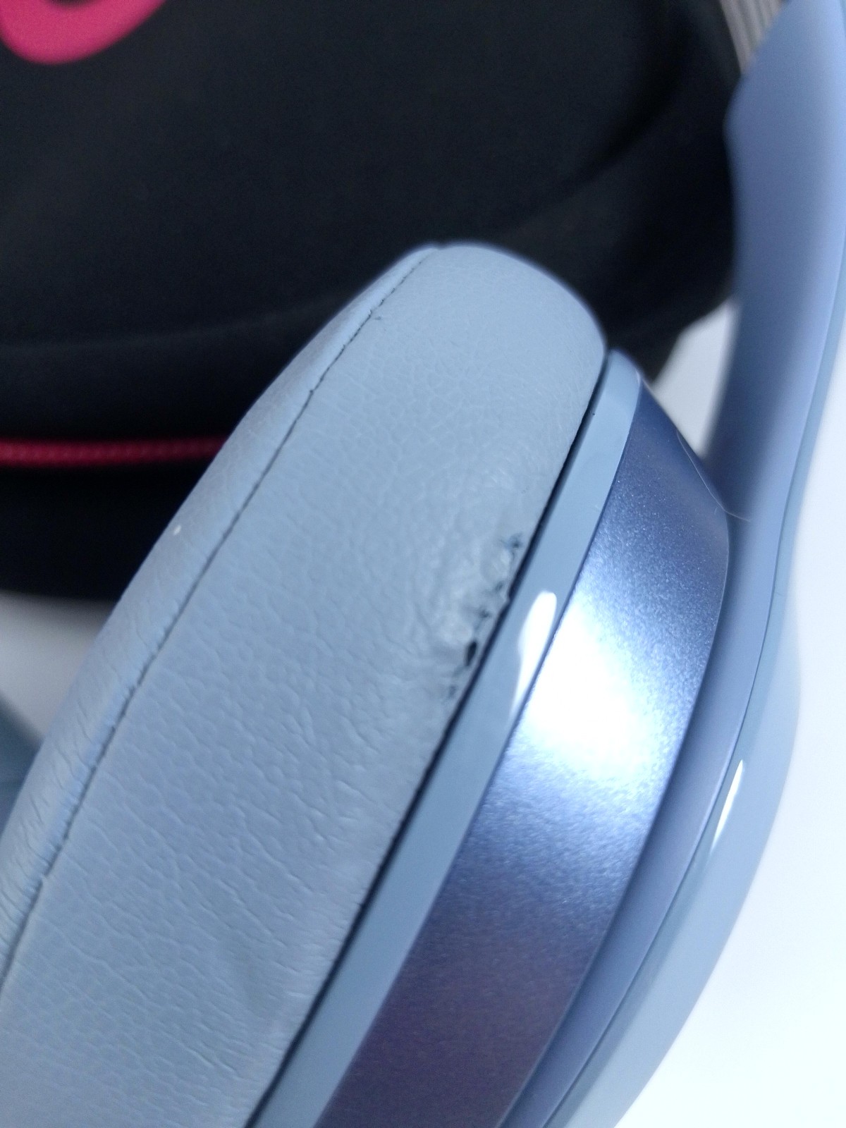 Beats by Dr Dre Solo 2 Wired Headphones w Case – Gray Blue B0518