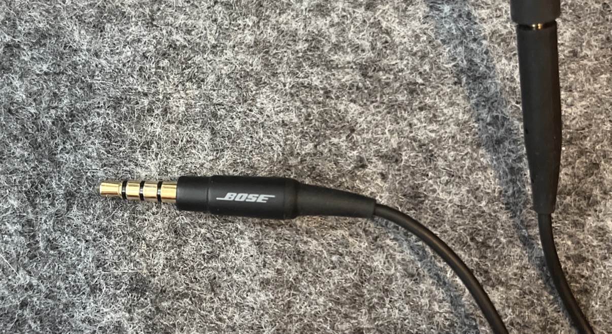 Bose On Ear Headphones Black 3.5 mm Audio Jack TESTED & Works Adjustable ~Case