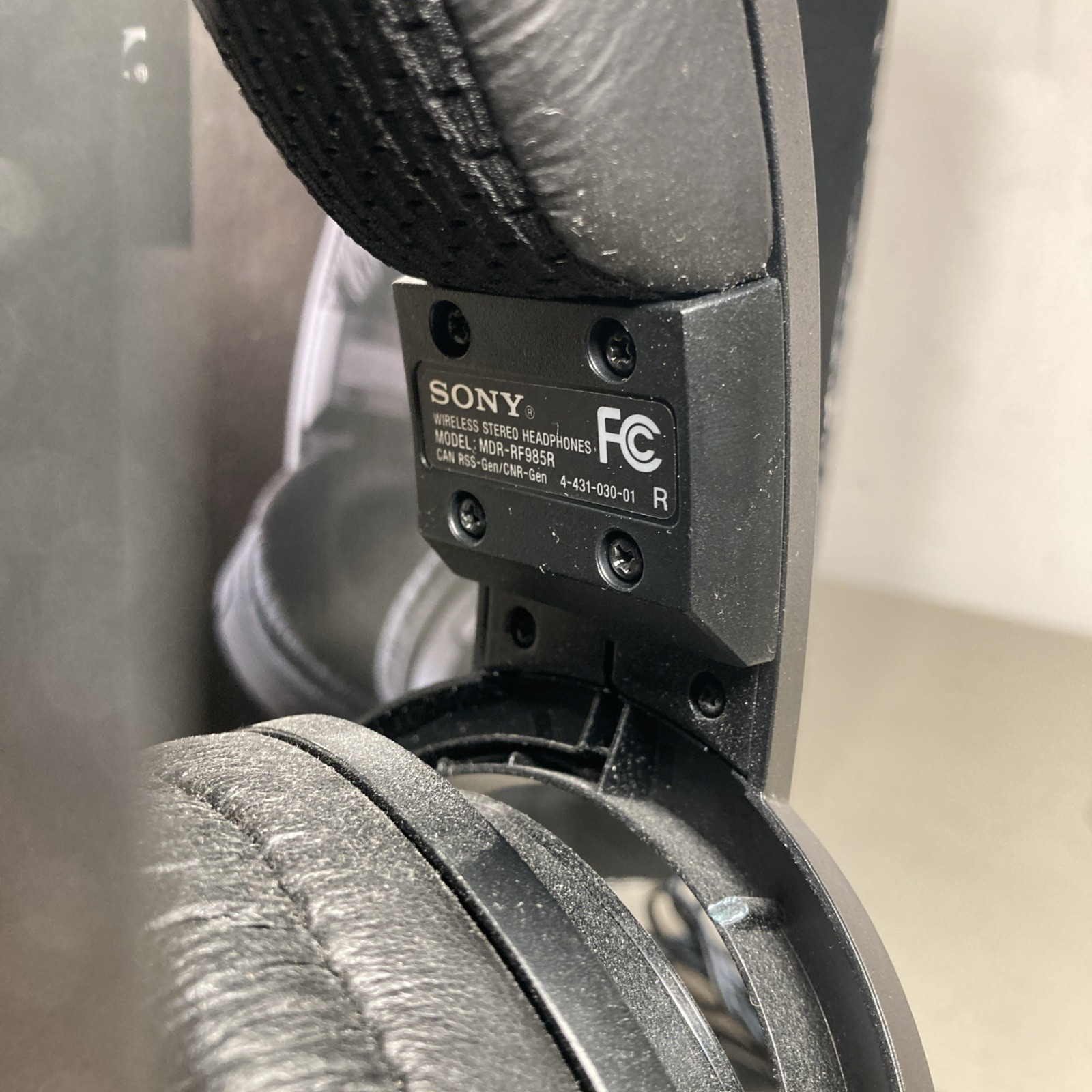 Sony MDR-RF925RK RF Over Ear Headphones – Black UNTESTED