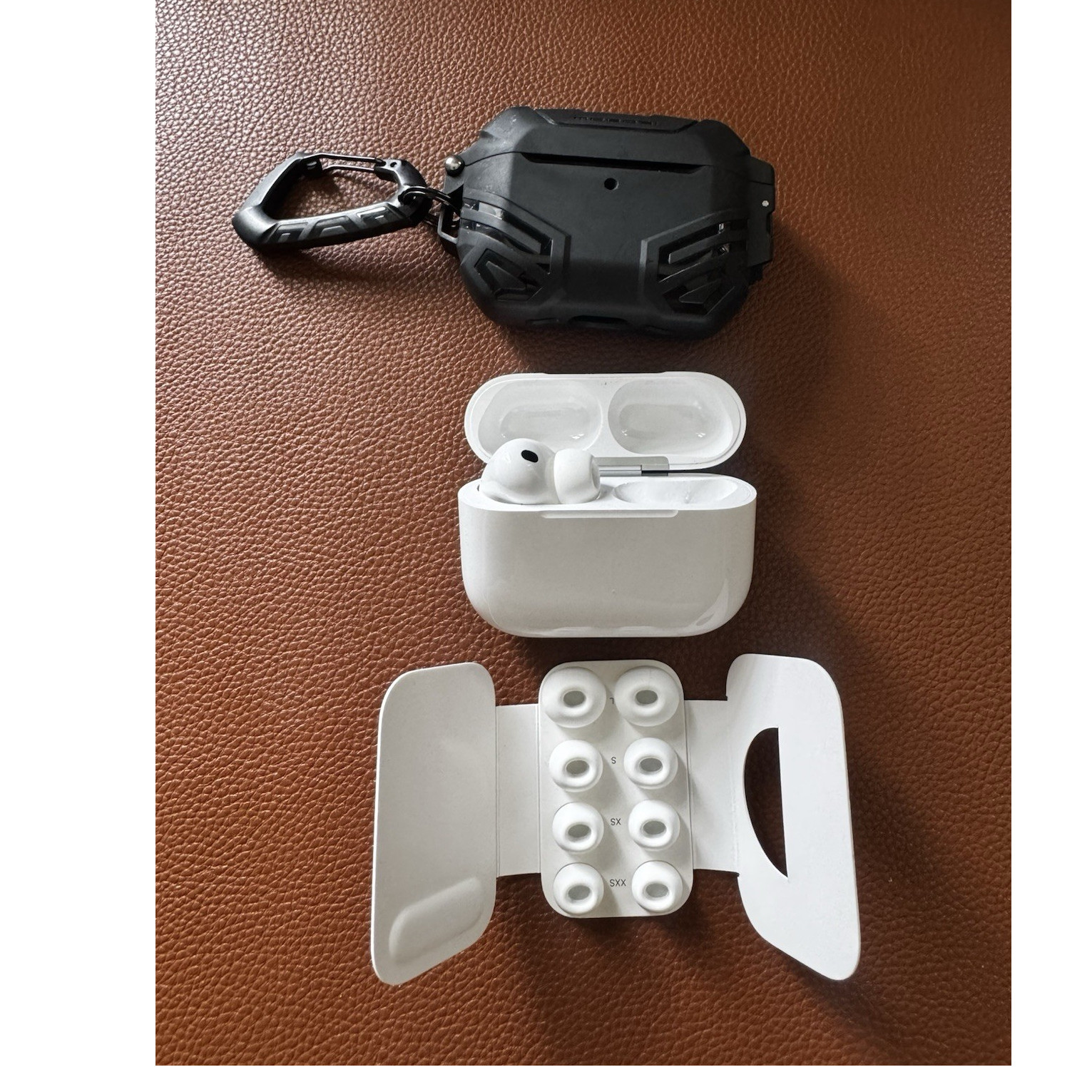 Apple AirPods Pro 3 Wireless Earbuds, Noise Cancellation, White, Charging Case