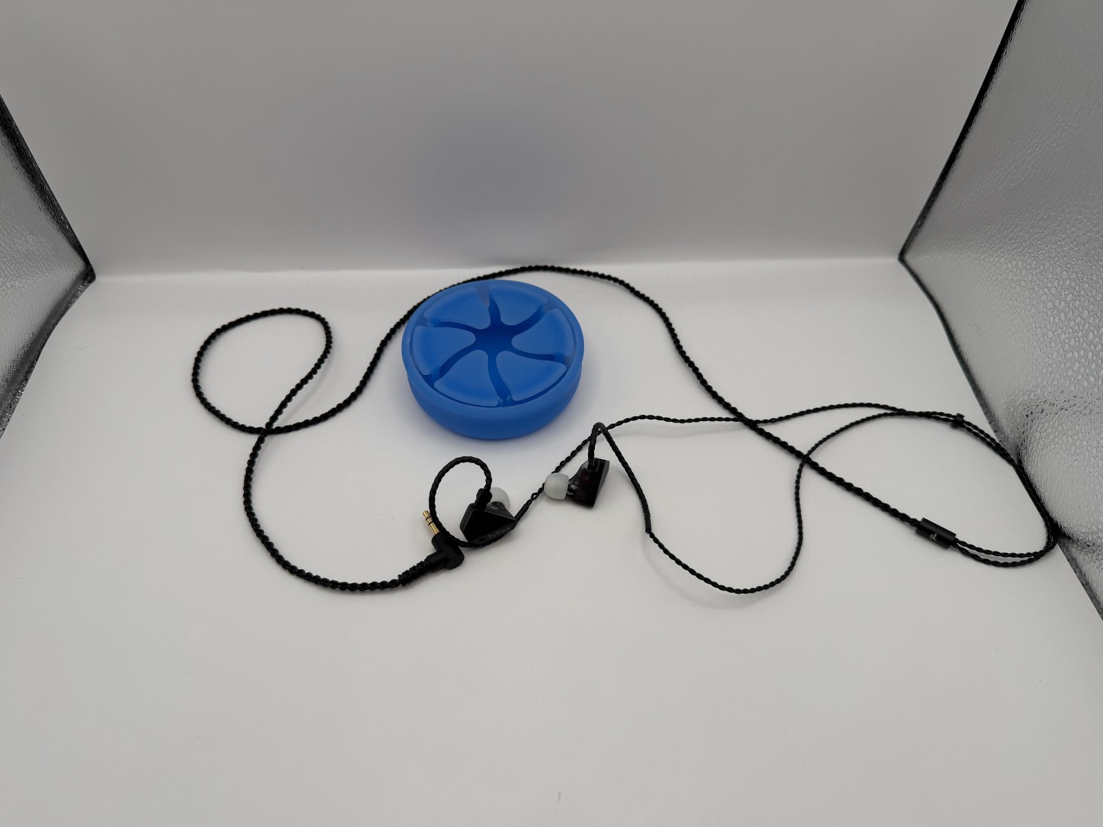 Truthear Hexa 1DD+3BA Hybrid IEM Earphones HiFi w/ Cable Wrap
