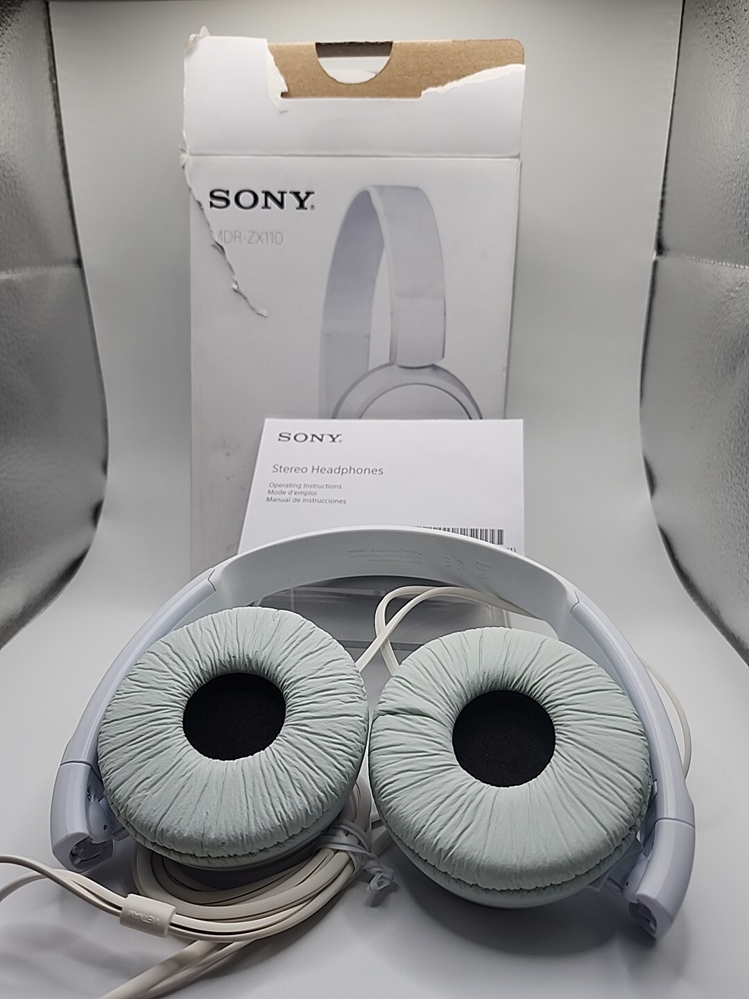 Sony MDR-ZX110 Ear-Pad (On the Ear) Headband Headphones – White