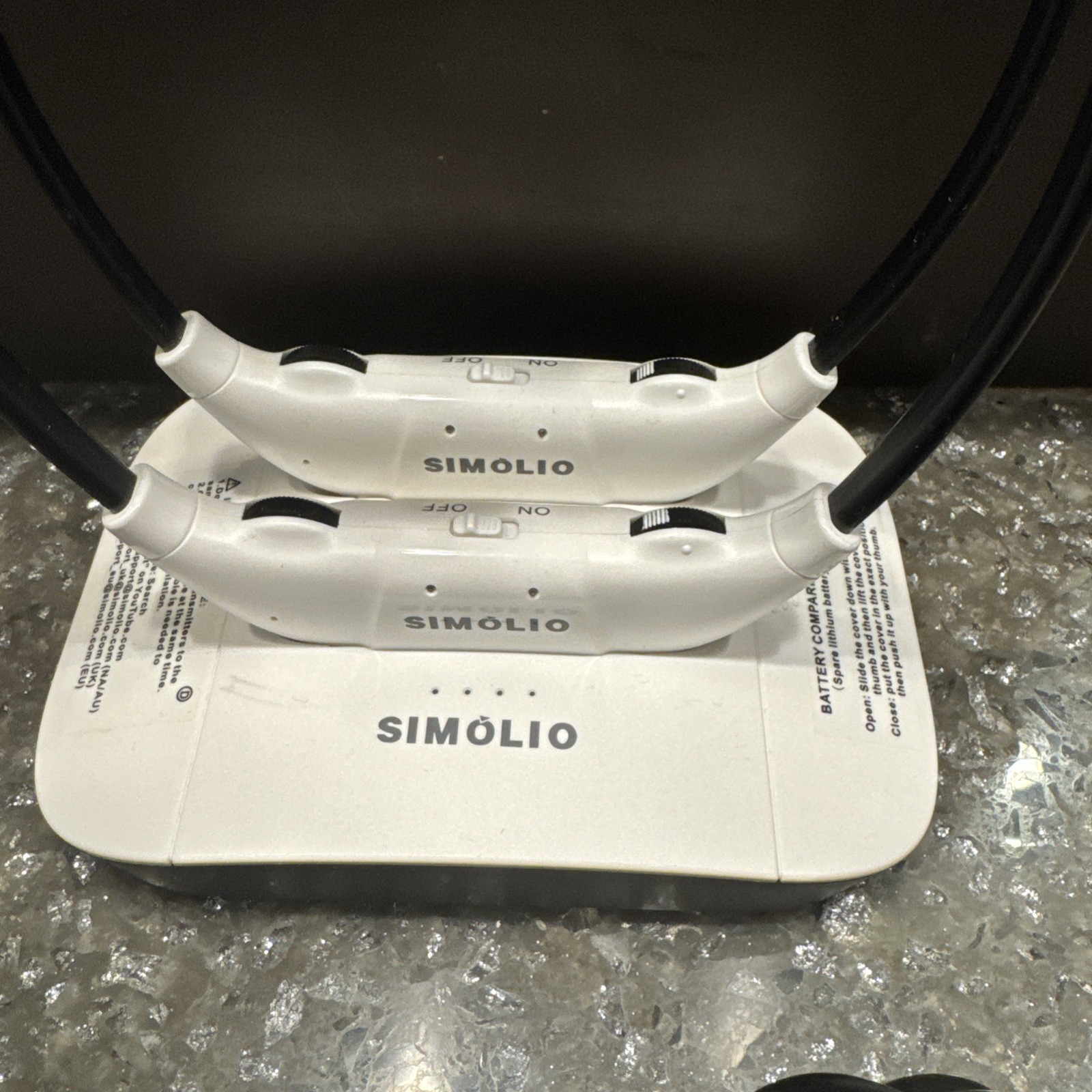 SIMOLIO SM-824D Dual Wireless Headphones for TV 2.4GHz Read