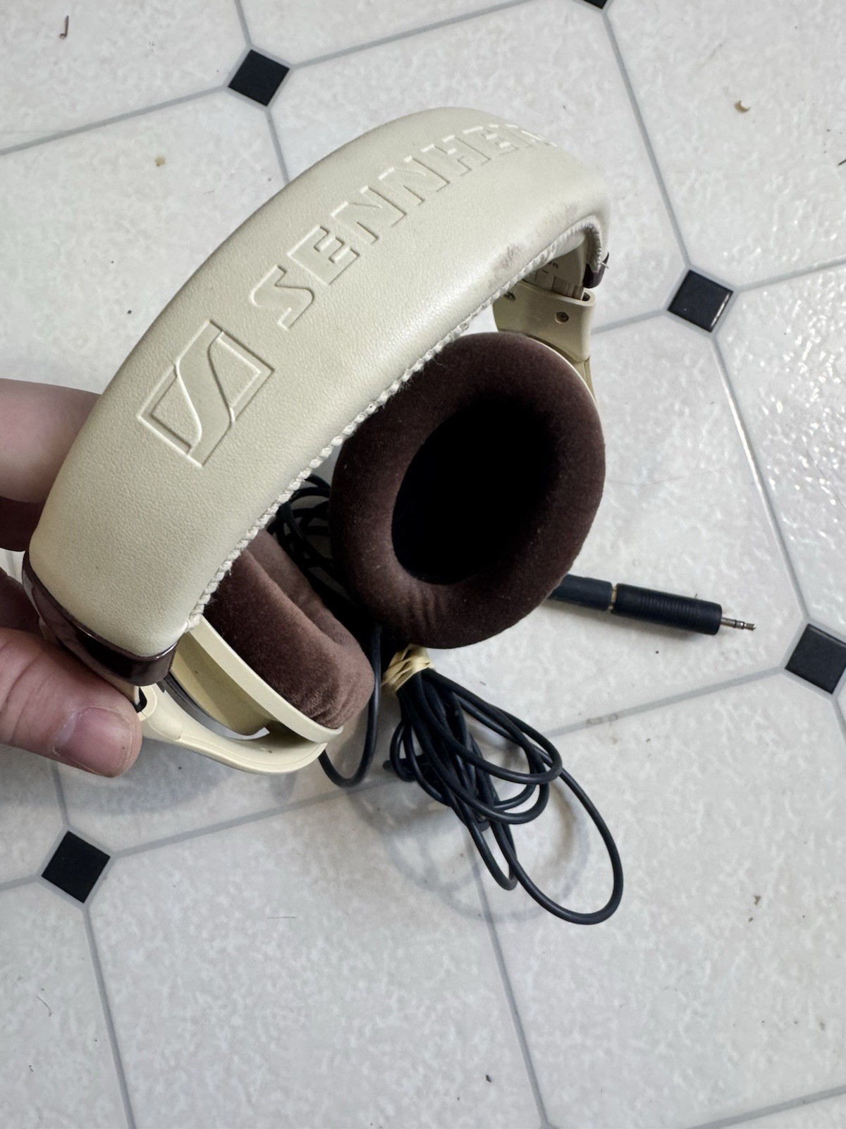 Sennheiser HD 598 Over-Ear Headphones – Brown, Cable Included