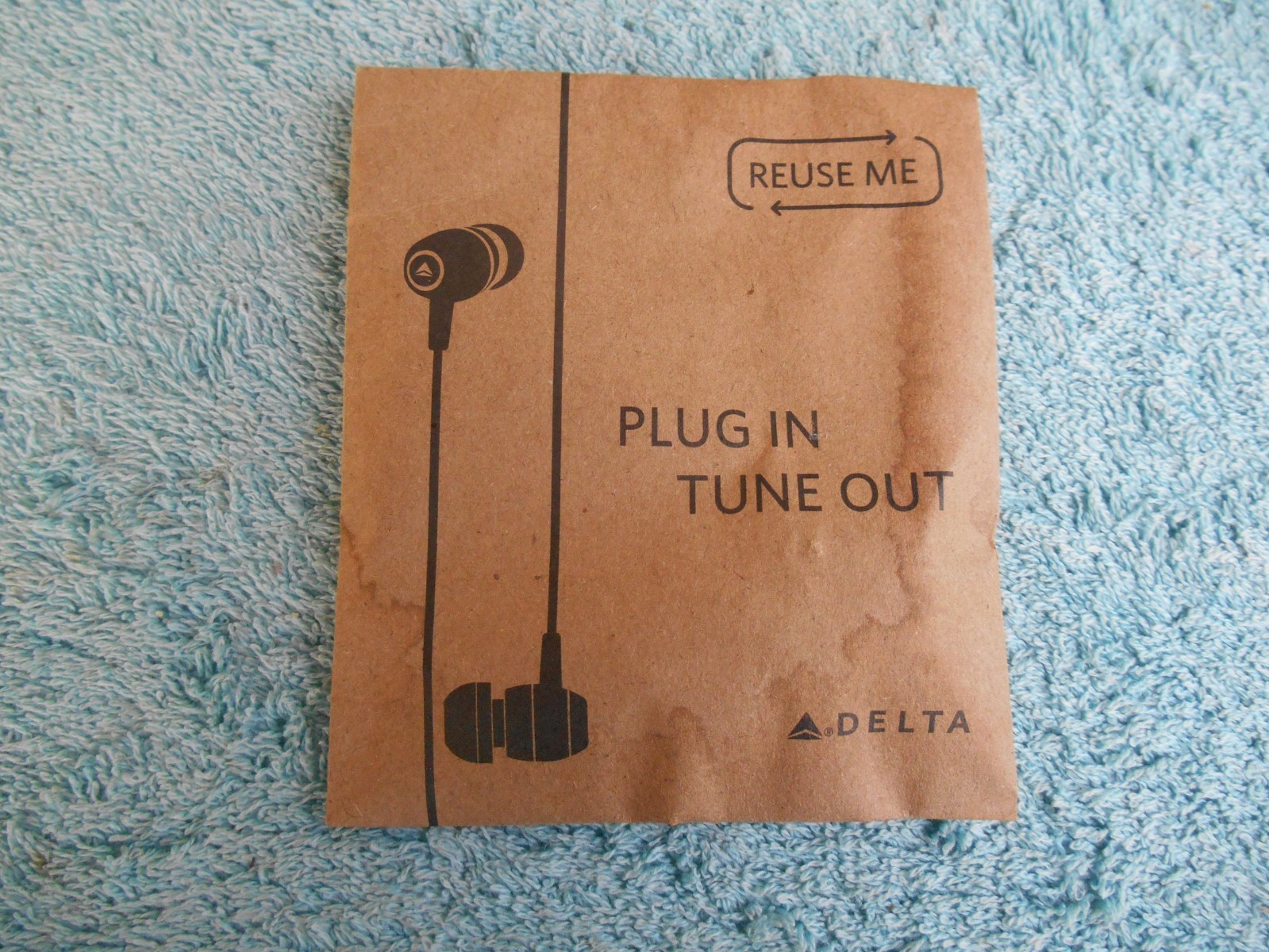 Delta Airlines WIRED Earbuds. Plug In Tune Out. Brown Paper Packaging – New!