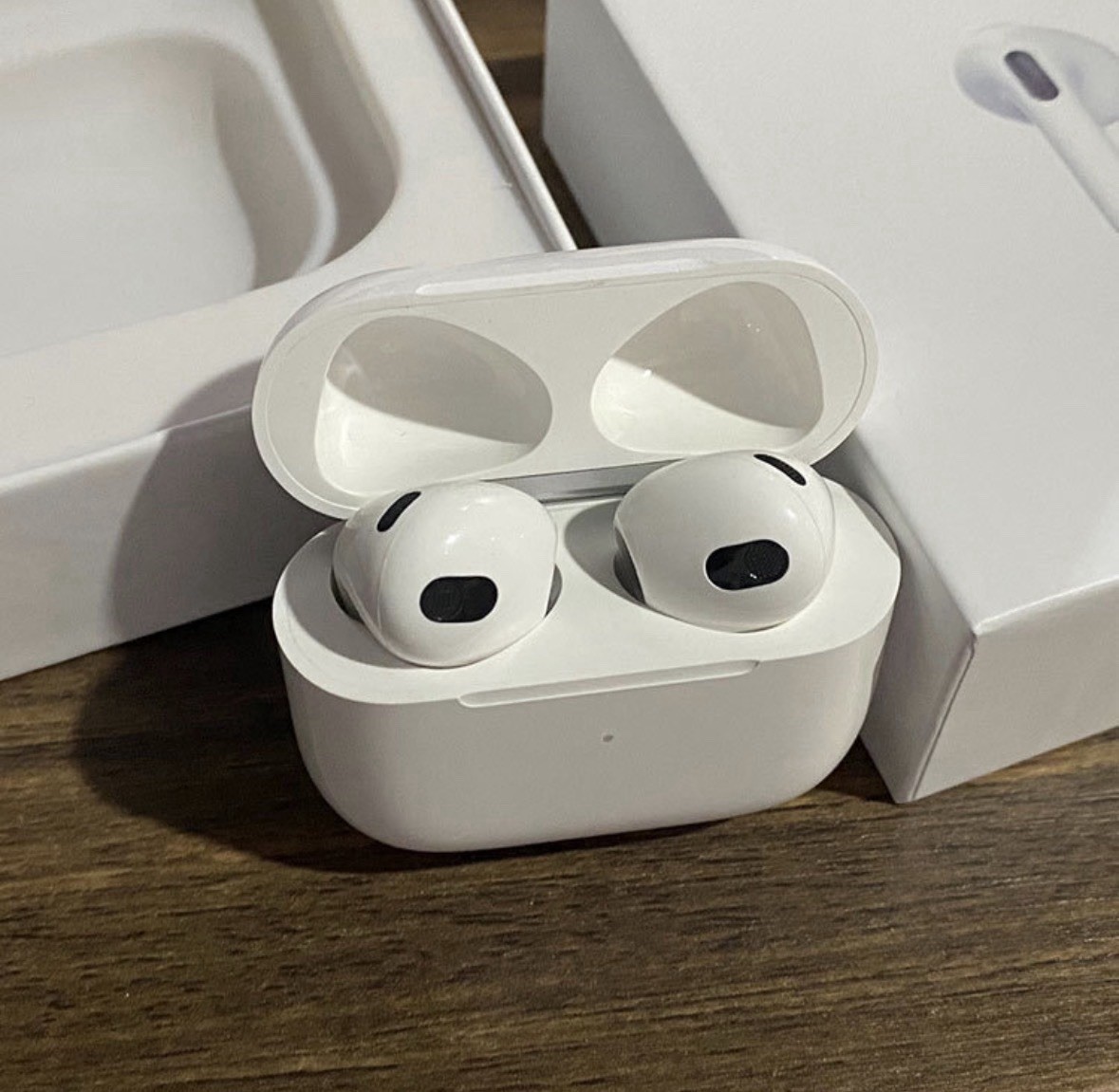 Apple AirPods 3rd Gen White Earbuds ANC Spatial Audio w/ Case