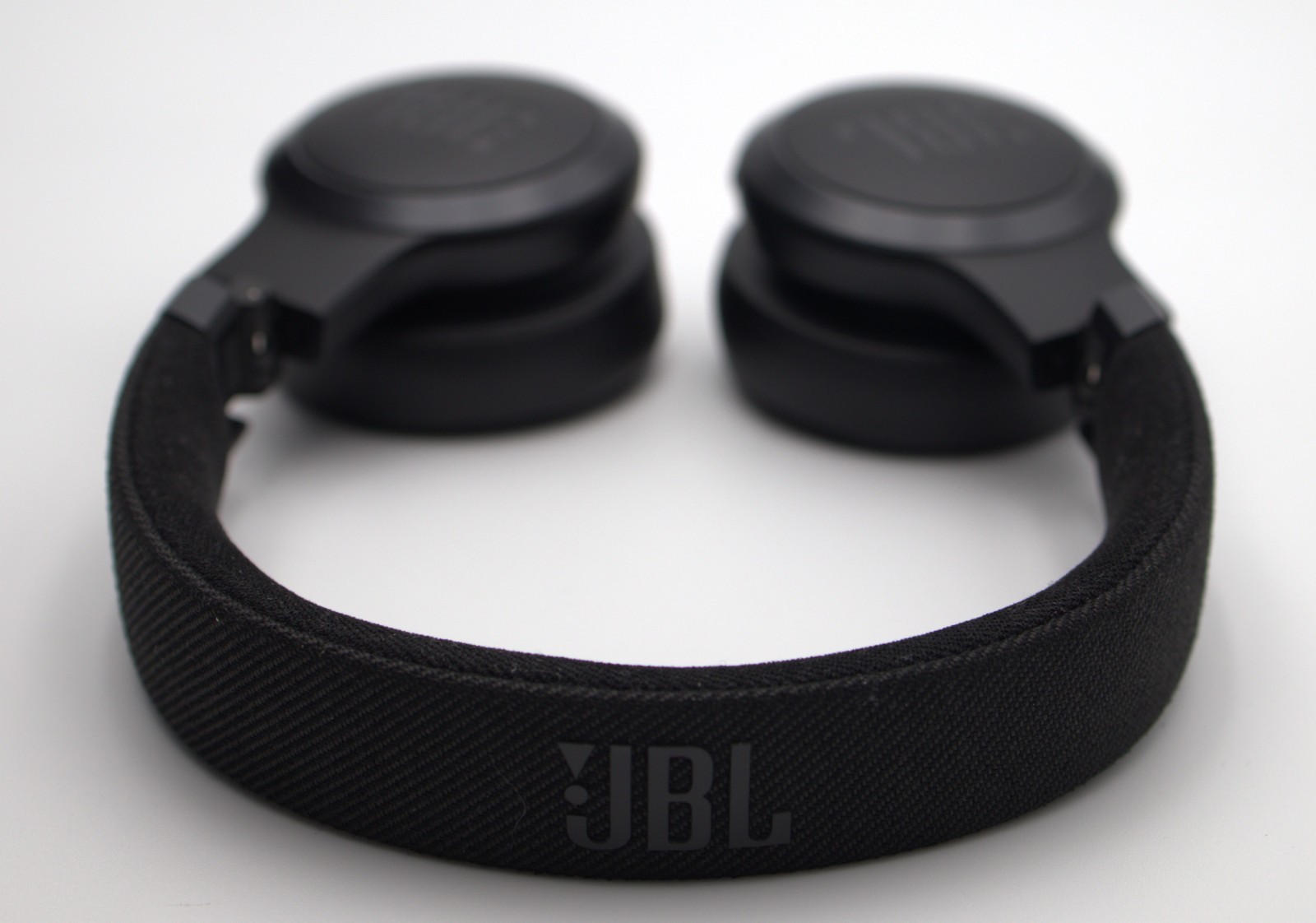 JBL Live 675NC Noise Cancelling Bluetooth On-Ear Wireless Headphones 1 yr wrnty