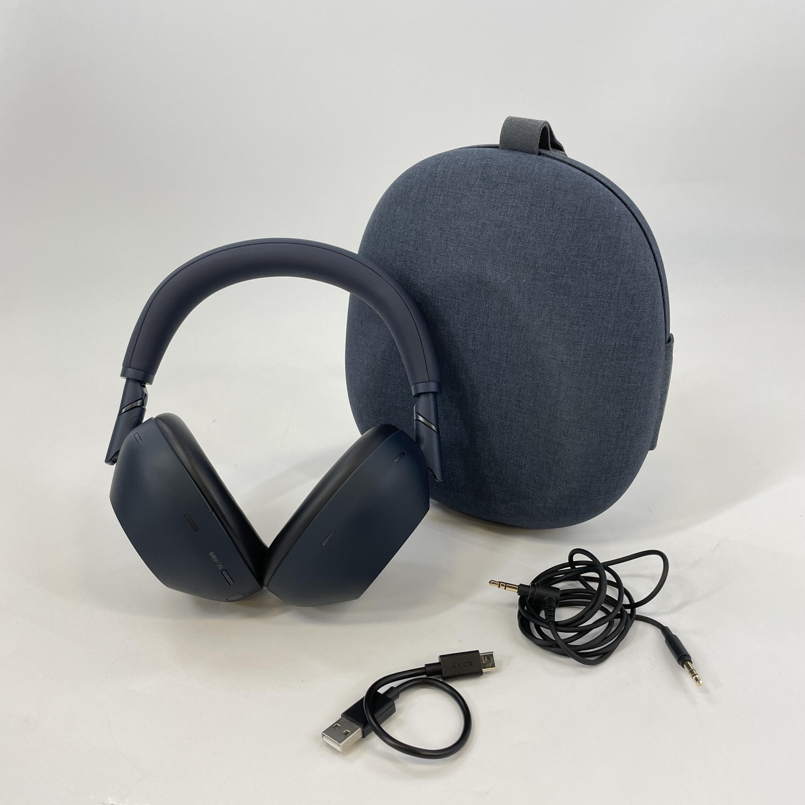 Sony WH-1000XM6 Headphones Midnight Blue w/ Audio Cable/Case/Charger- Excellent