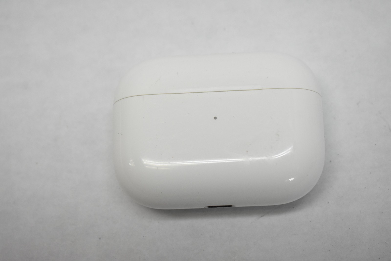 Apple AirPods Pro Wireless Earbuds 1st Gen MagSafe Charging Case White A2190