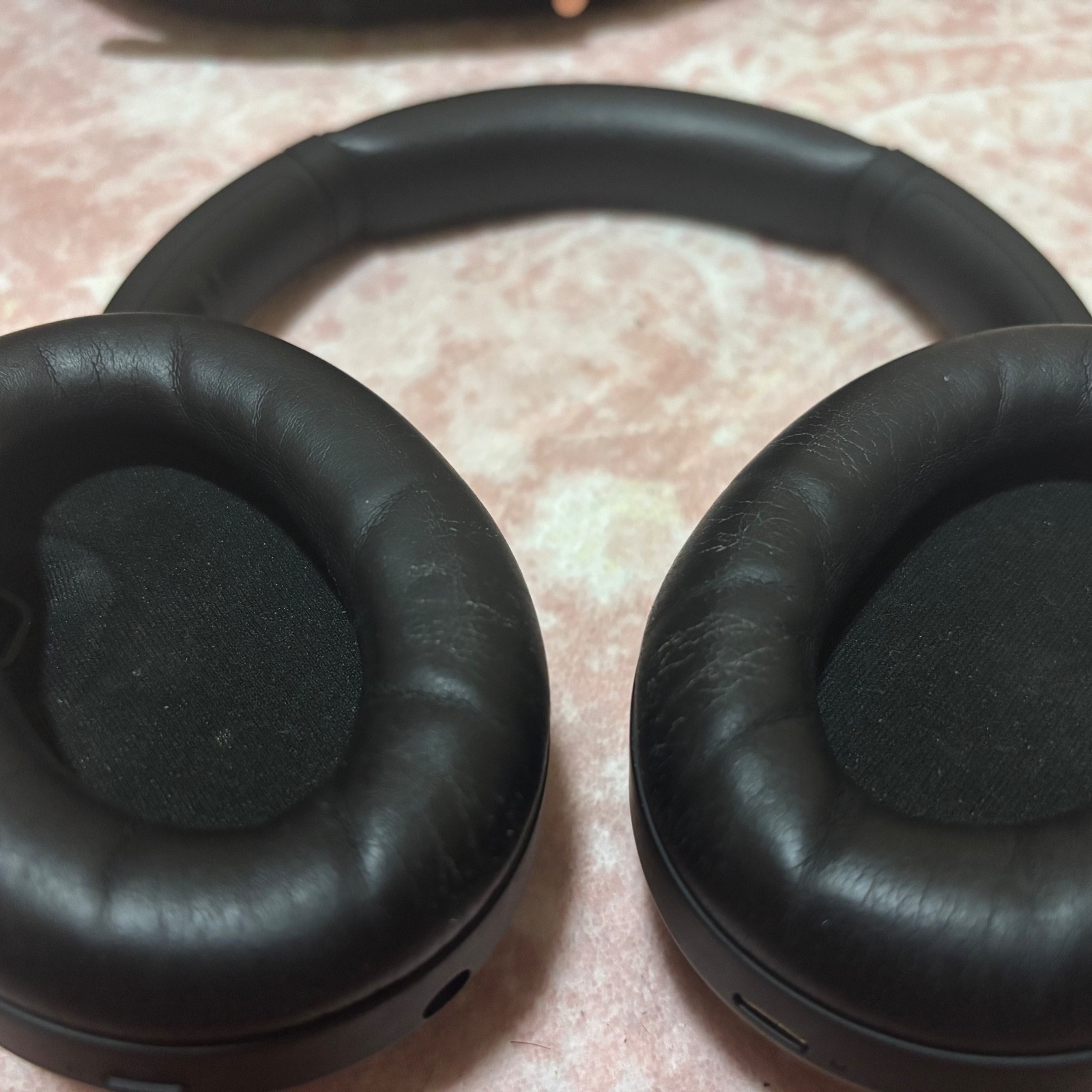 Black Sony WH-1000XM4 Noise Cancellation Headphones & Case