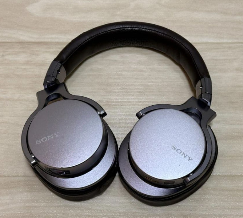 SONY MDR-1ADAC Stereo headphones Closed Dynamic Hi-Res AUDIO USB DAC Silver