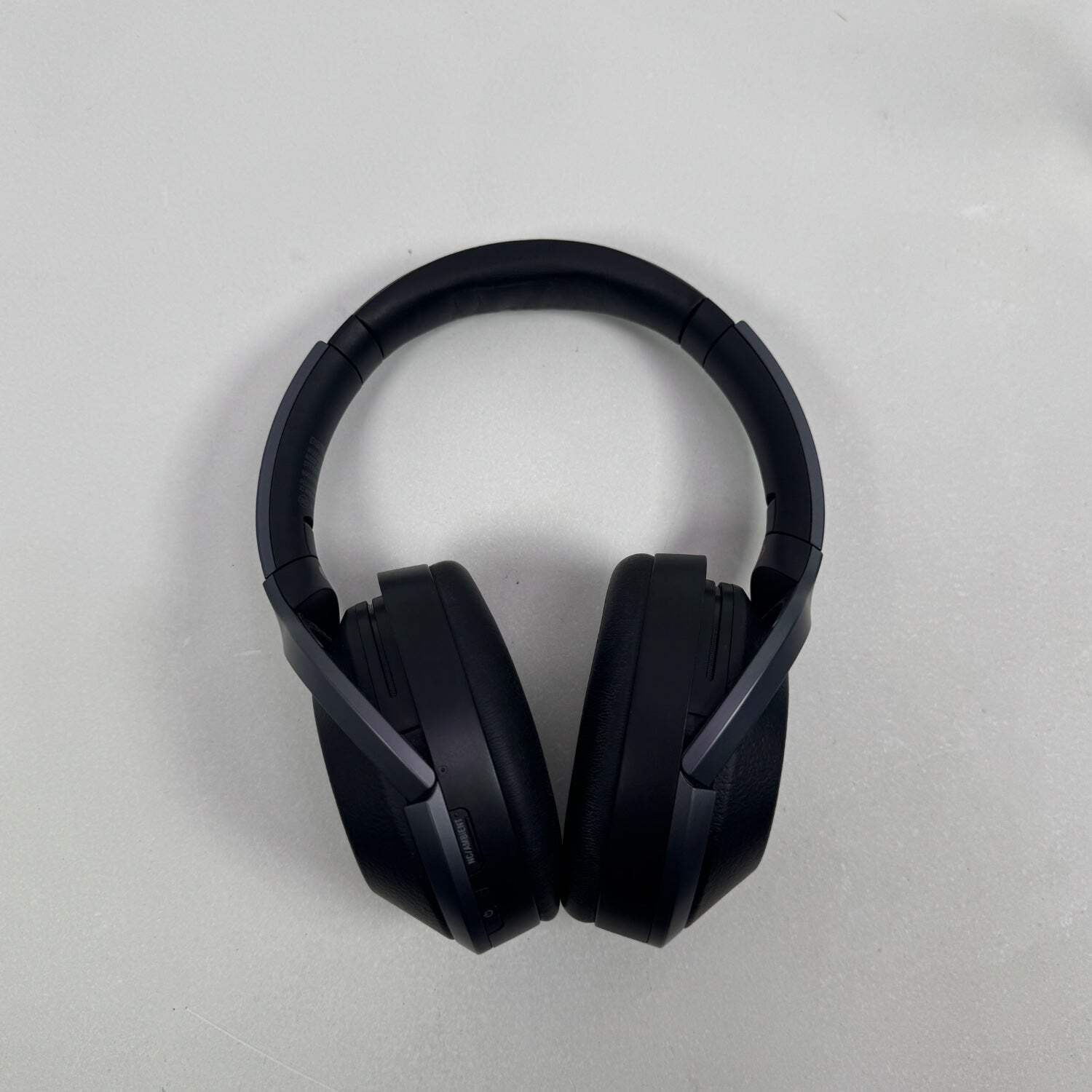Sony wh1000xm2 Wireless Over-Ear Bluetooth Headphones Black WH1000XM2