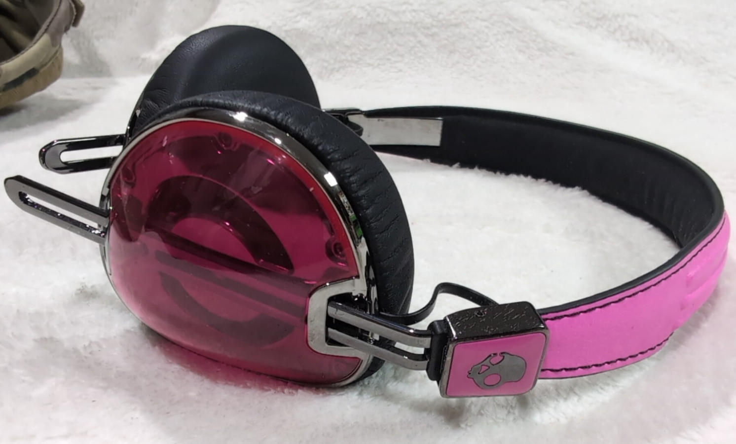 OPEN BOX – Skullcandy Navigator On-Ear Headset w/ Mic-PINK RUBY RED – S&H PAID
