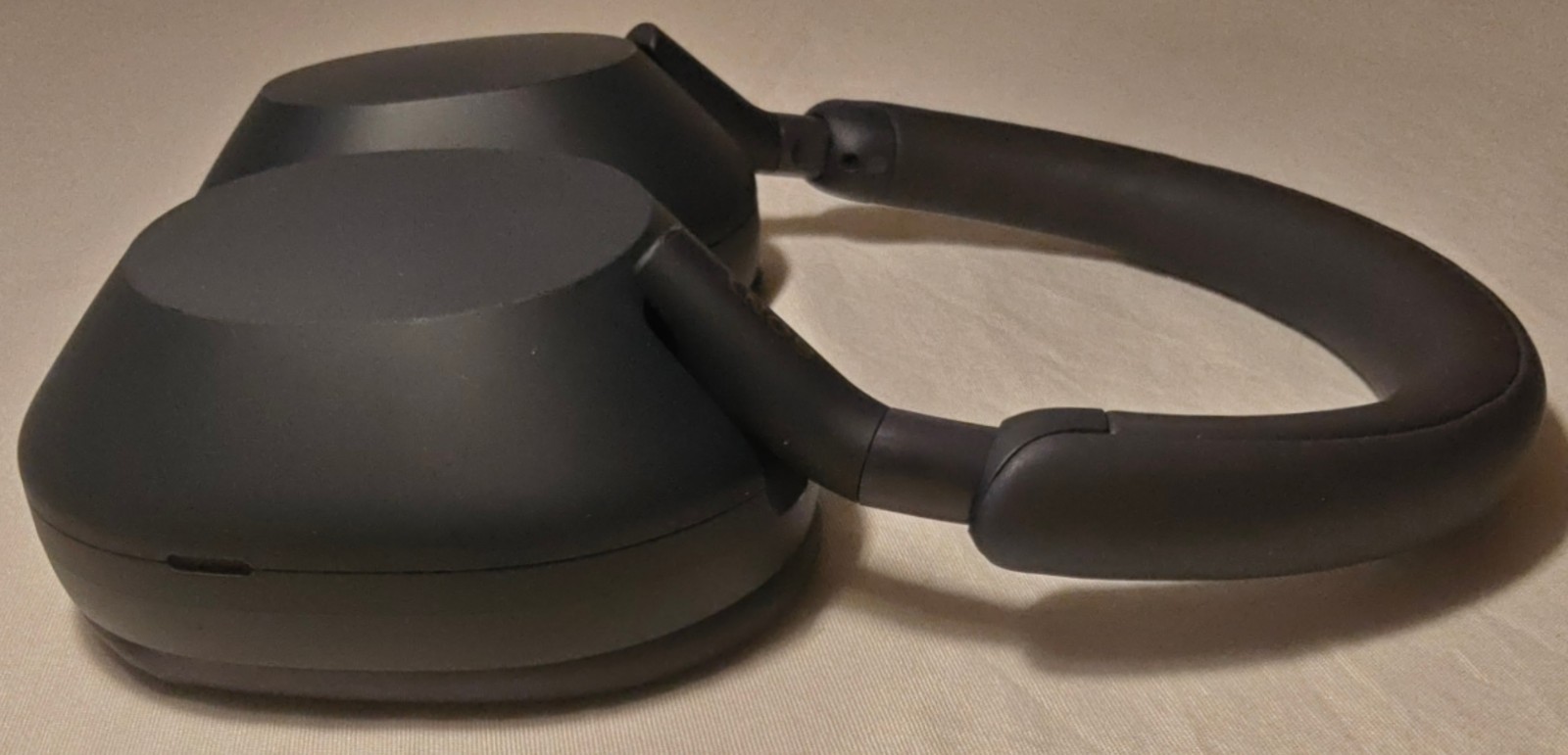 Very Nice Navy Blue Sony WH1000XM5 Noise Cancelling Over Ear Headphones W/ CASE!
