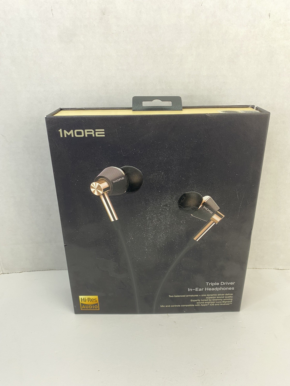 1MORE E1001 Triple Driver In Ear Earphones Earbuds Hi-Res Headphones Gold New