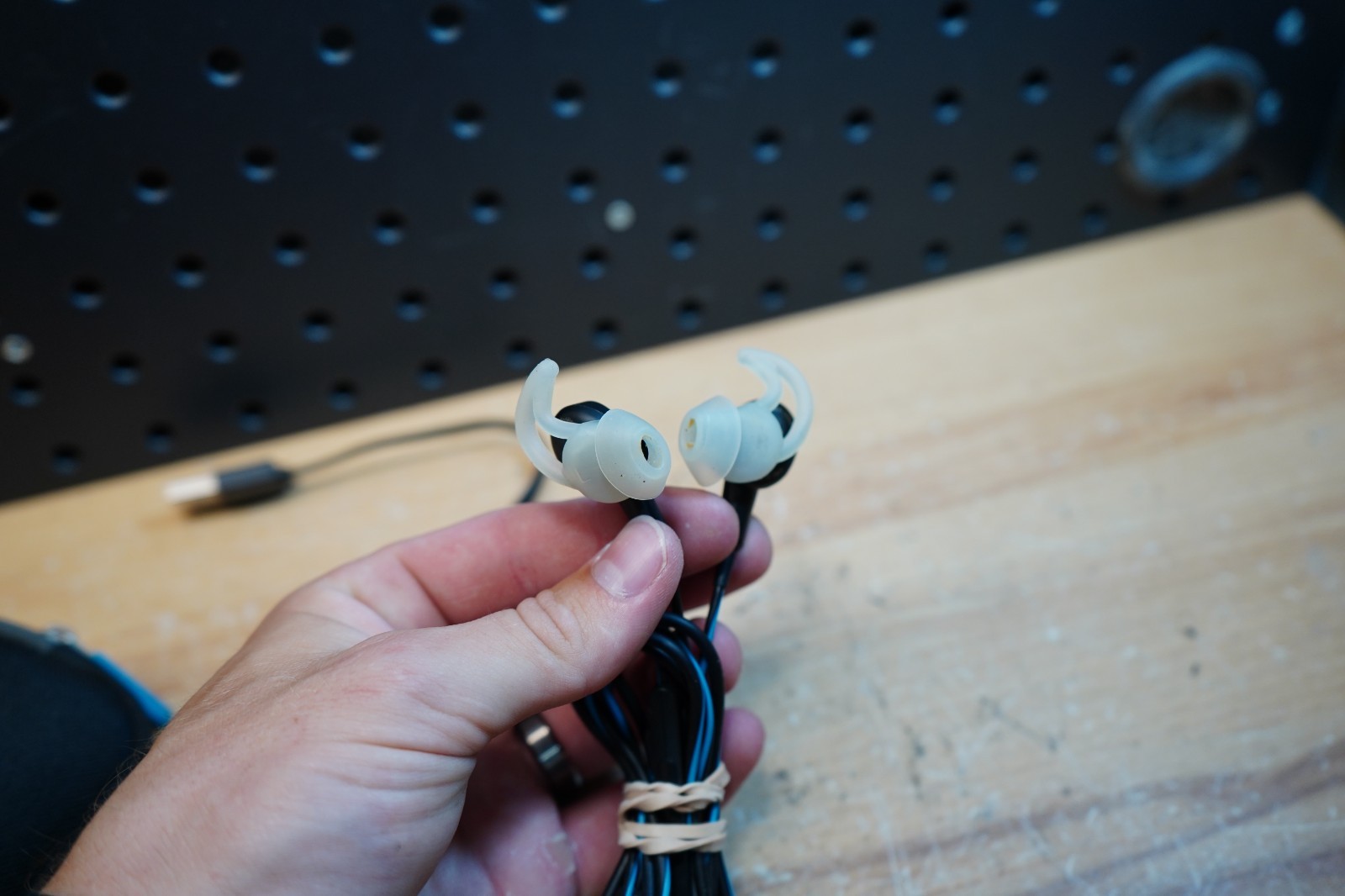 (K) Bose QuietComfort 20 QC20 Noise Cancelling In-Ear Headphones w/ Case
