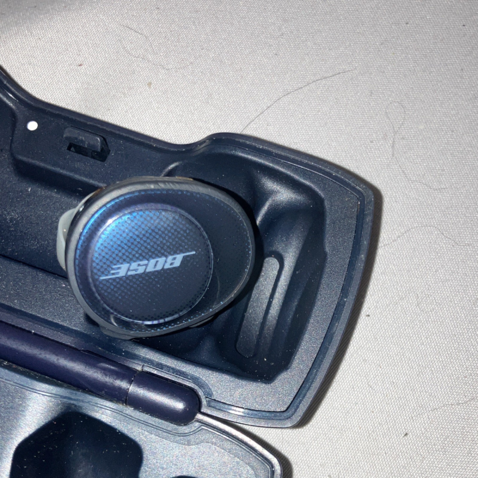 Bose Wireless Bluetooth In-Ear Earbud w/ Charging Case Black/Yellow